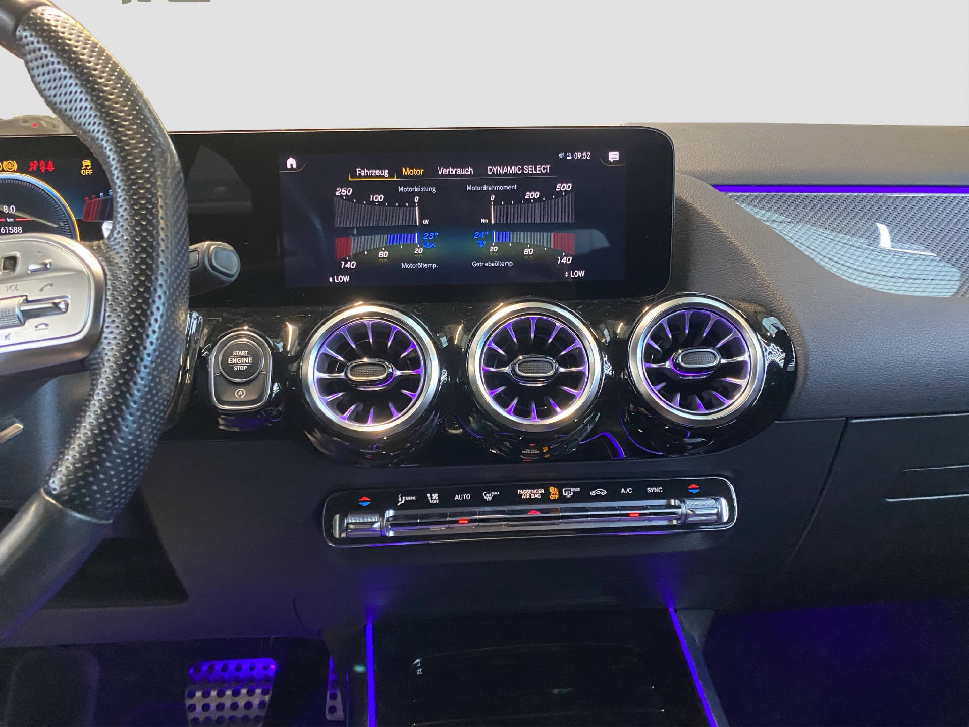 MERCEDES-BENZ GLA 35 AMG 4MATIC-image-10