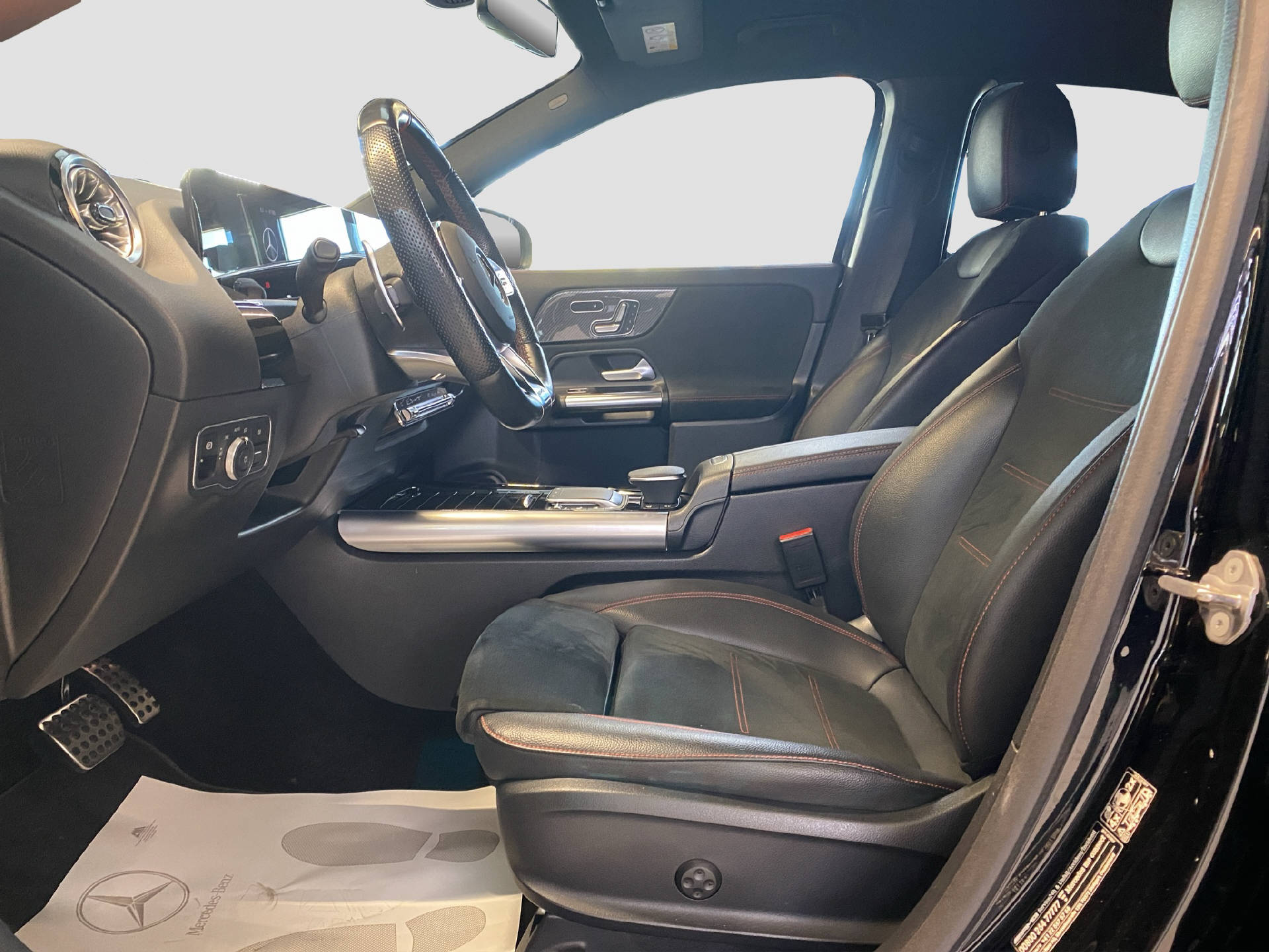 MERCEDES-BENZ GLA 35 AMG 4MATIC-image-6
