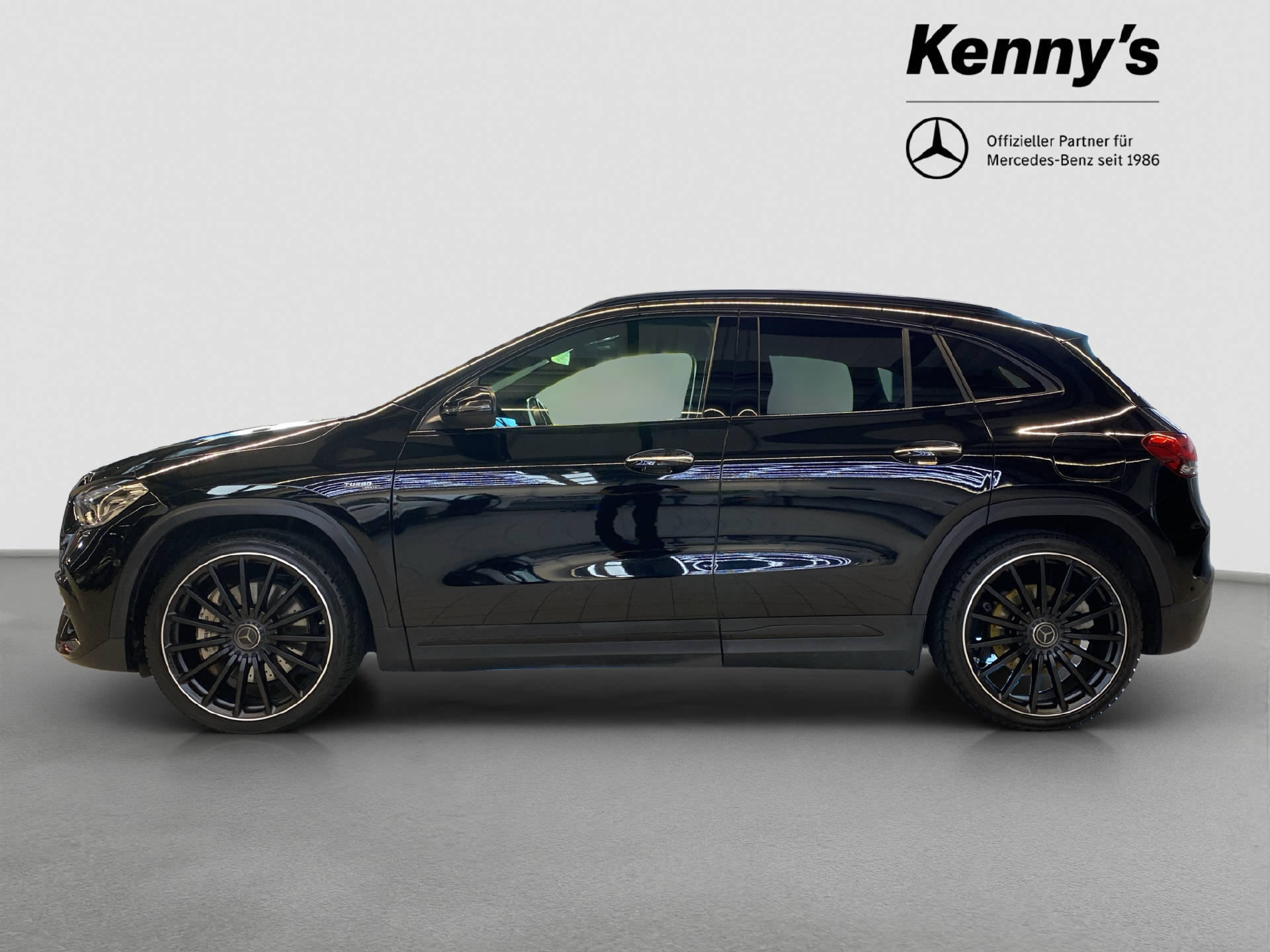 MERCEDES-BENZ GLA 35 AMG 4MATIC-image-2