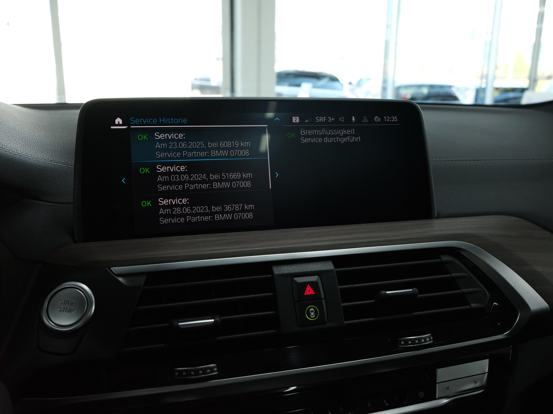BMW X3 xDrive 30e Luxury Line *Panorama* *Anhängerkupplung* *360 Kamera*-image-14