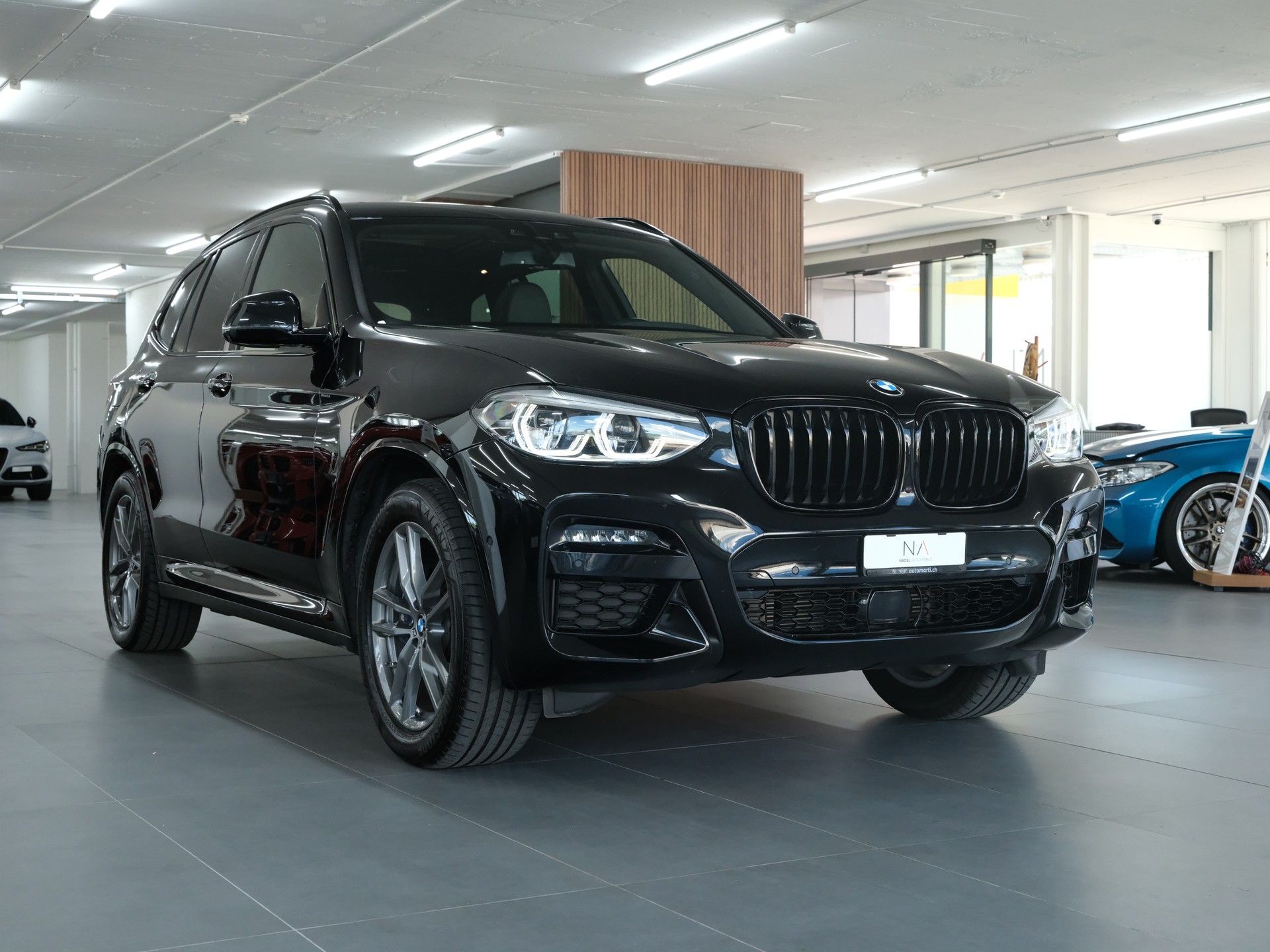 BMW X3 xDrive 30e Luxury Line *Panorama* *Anhängerkupplung* *360 Kamera*-showroom-element-1