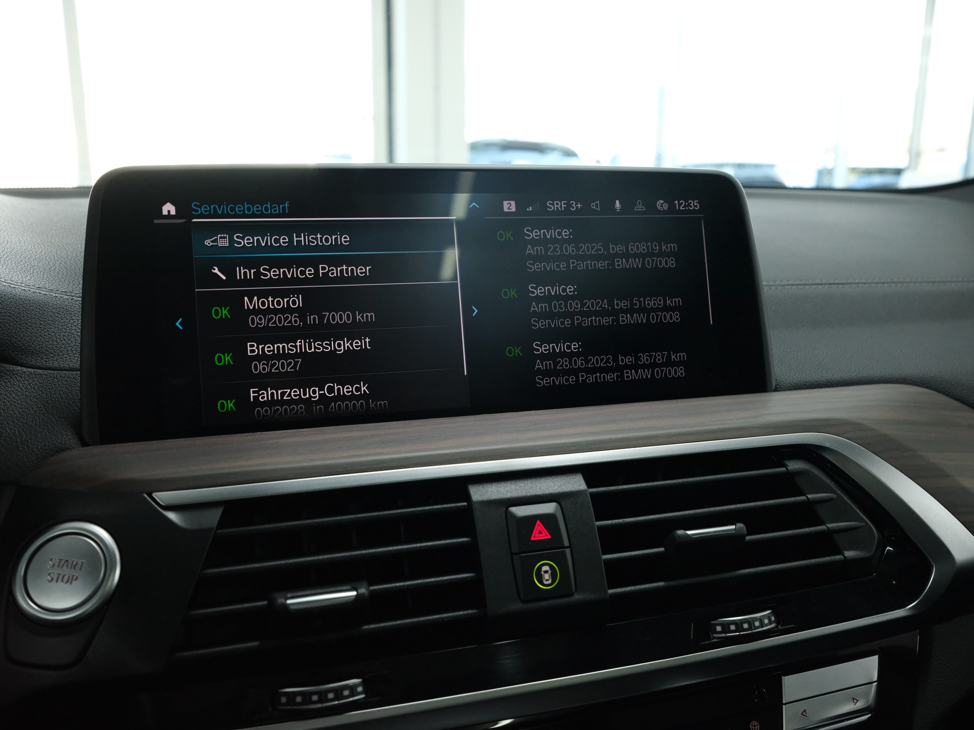 BMW X3 xDrive 30e Luxury Line *Panorama* *Anhängerkupplung* *360 Kamera*-image-15