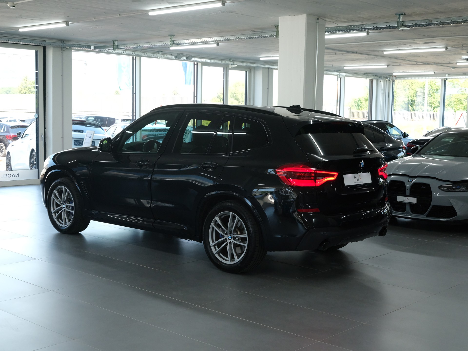 BMW X3 xDrive 30e Luxury Line *Panorama* *Anhängerkupplung* *360 Kamera*-image-6