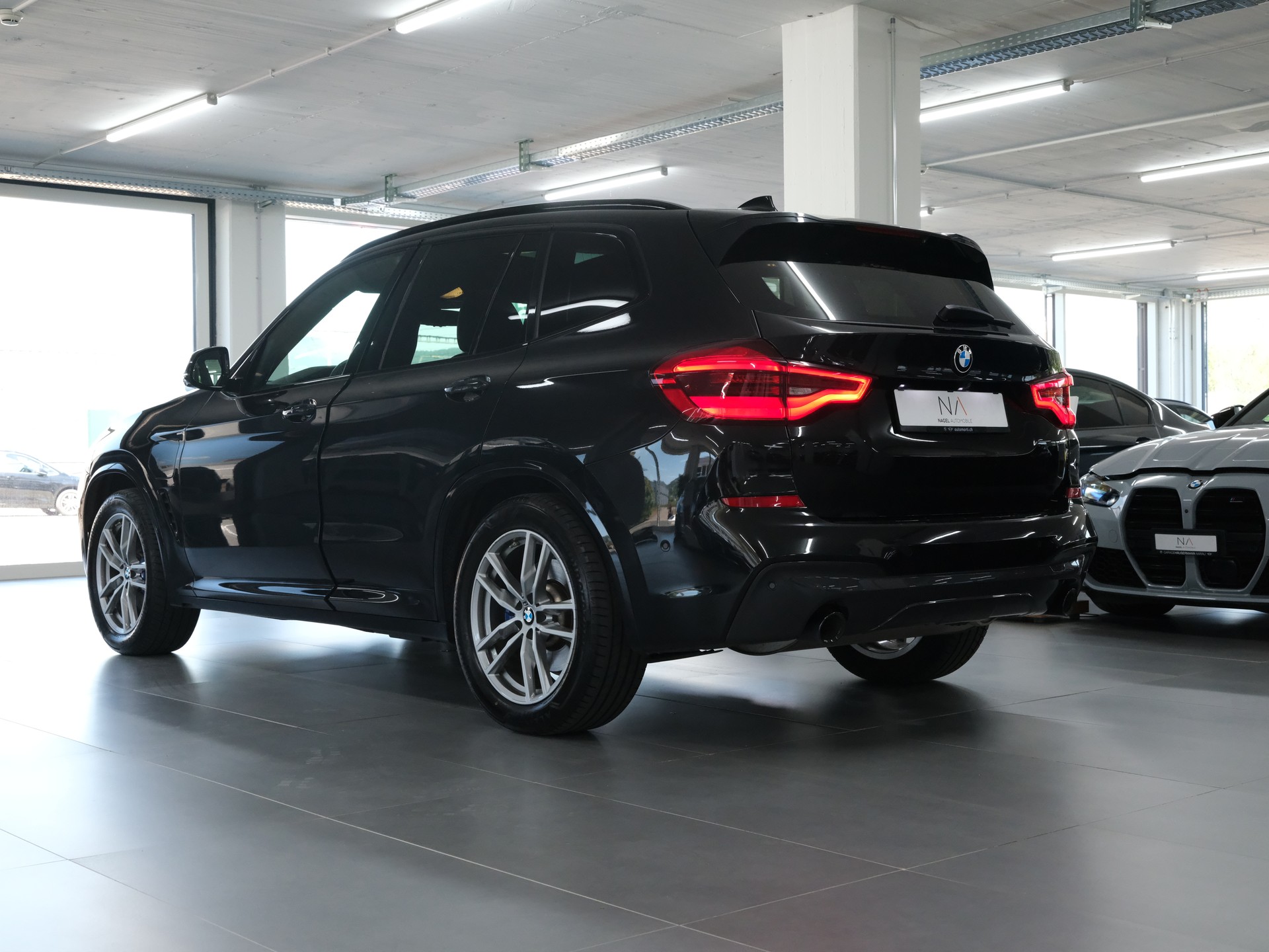BMW X3 xDrive 30e Luxury Line *Panorama* *Anhängerkupplung* *360 Kamera*-image-5