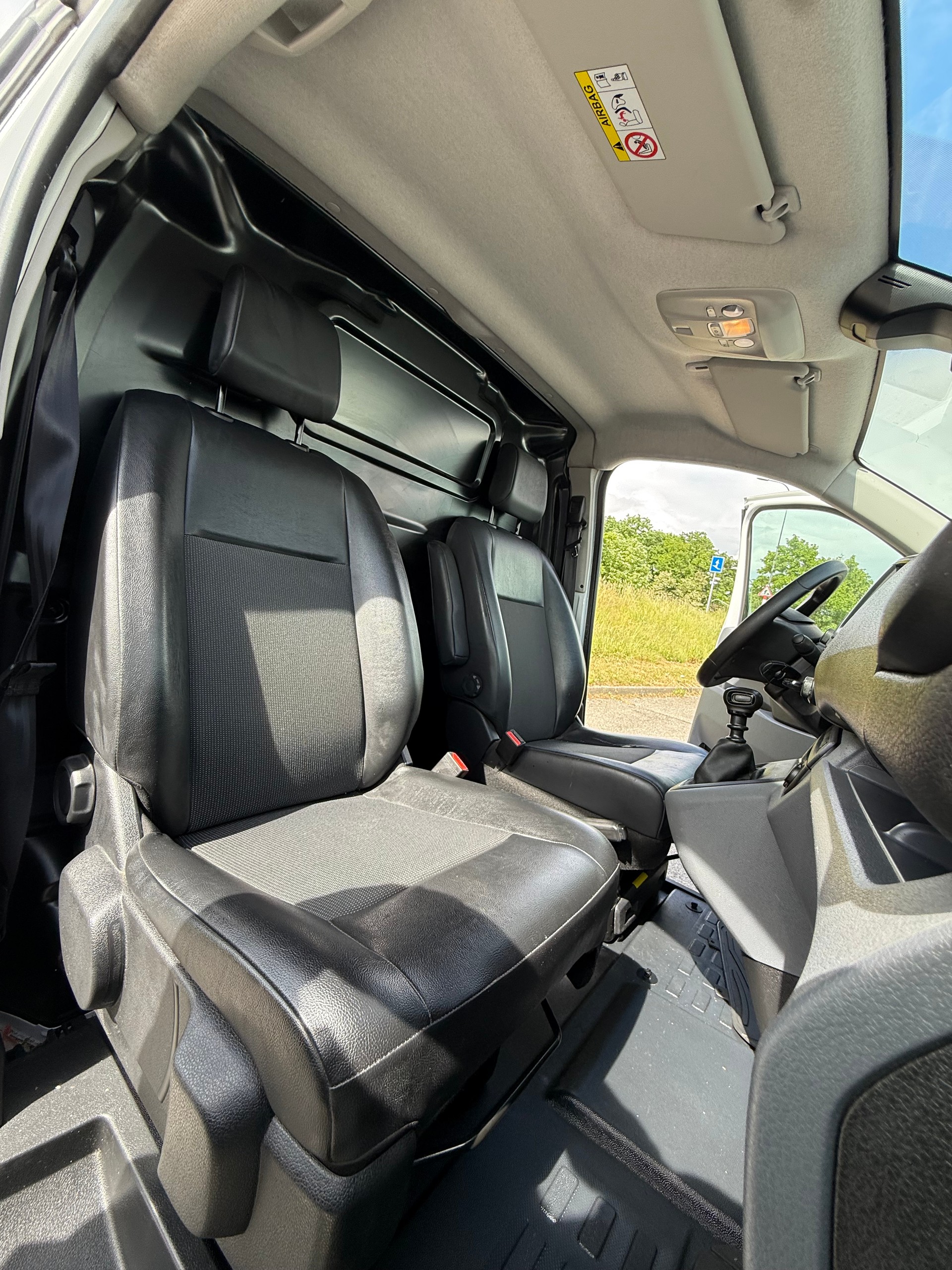 CITROEN Jumpy 1.5 BlueHDi 100 L Swiss Edition BVM6-image-9