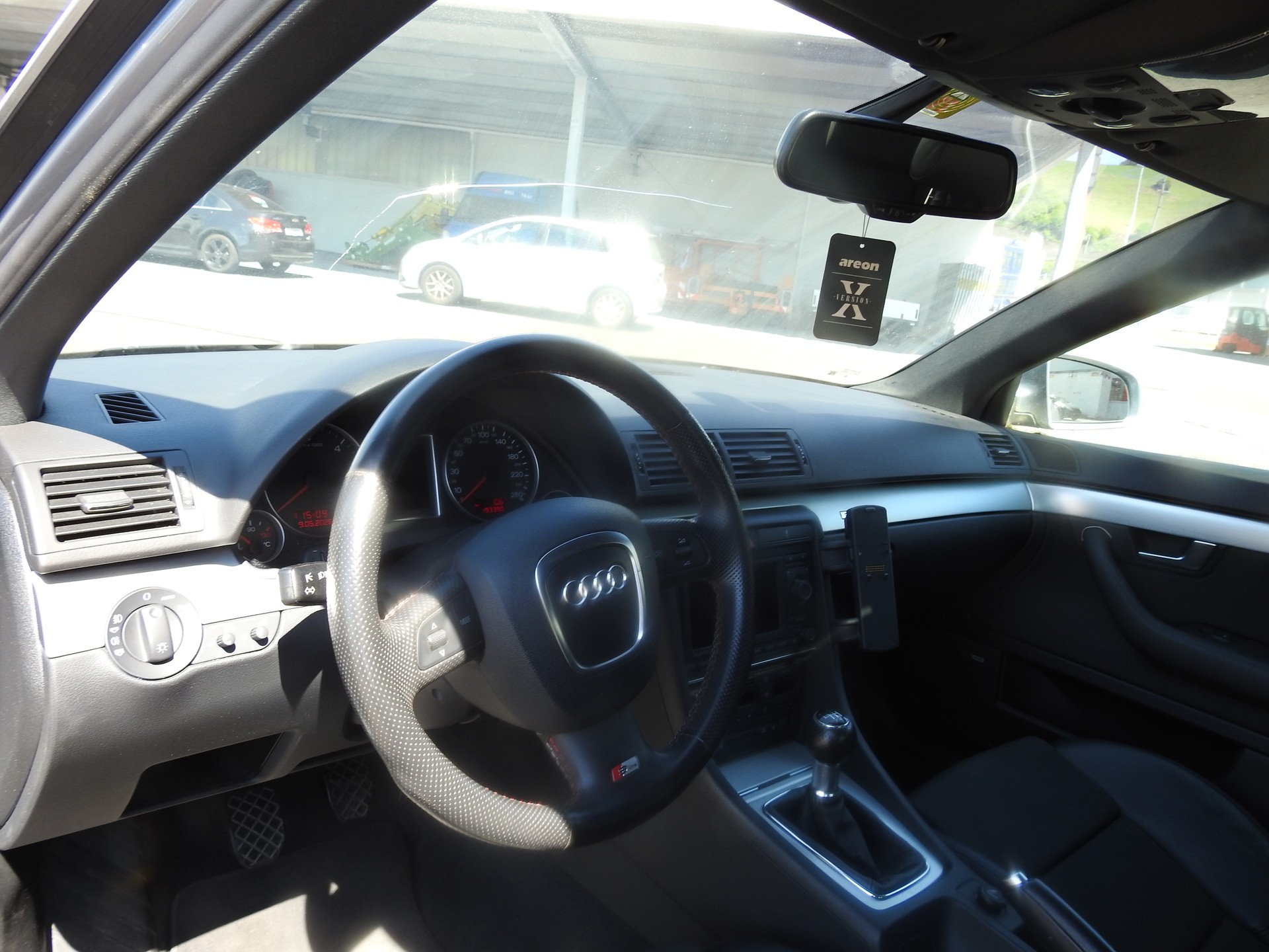 AUDI A4 Limousine 3.0 V6 TDI quattro-image-10