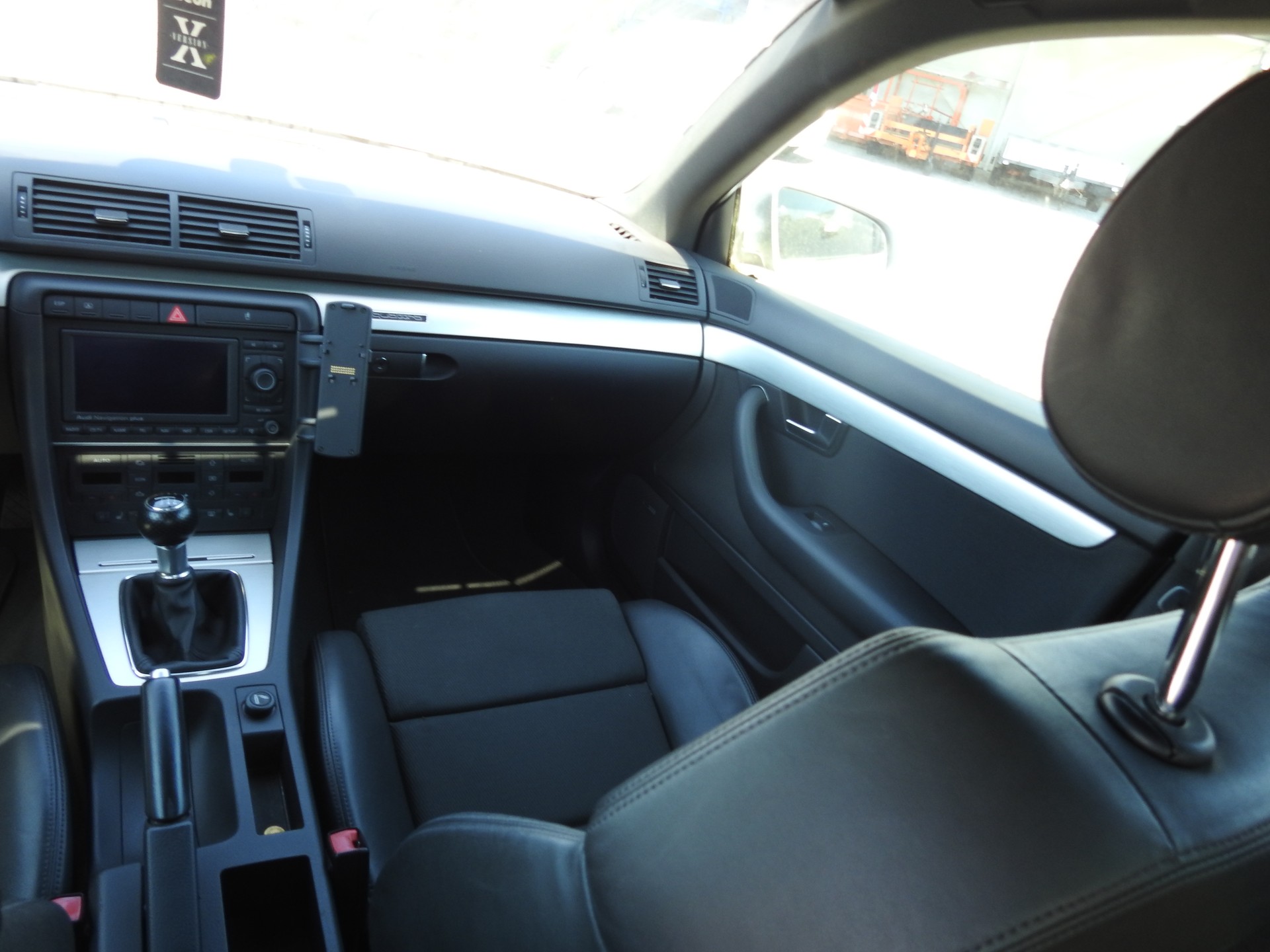 AUDI A4 Limousine 3.0 V6 TDI quattro-image-19