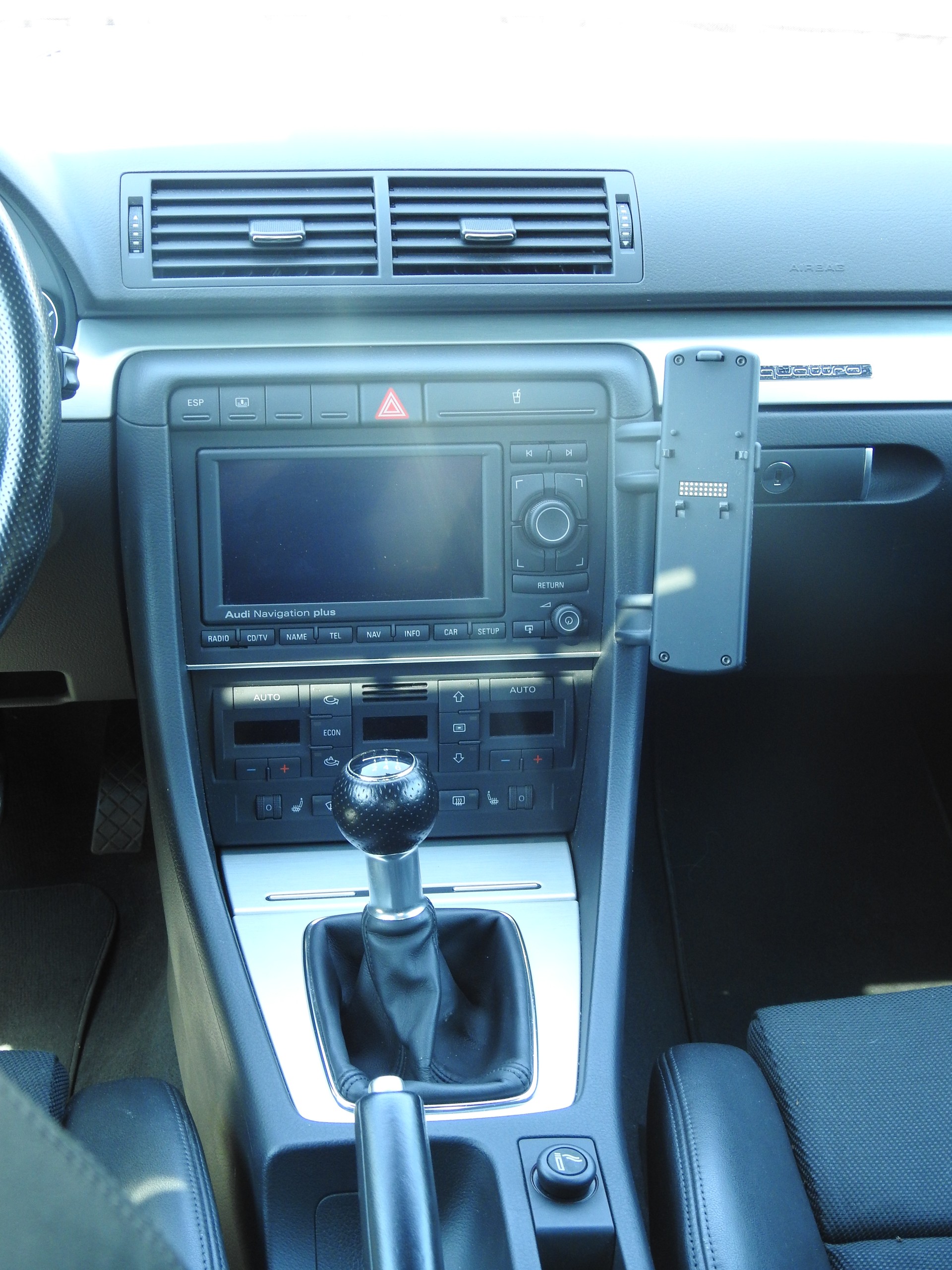 AUDI A4 Limousine 3.0 V6 TDI quattro-image-18