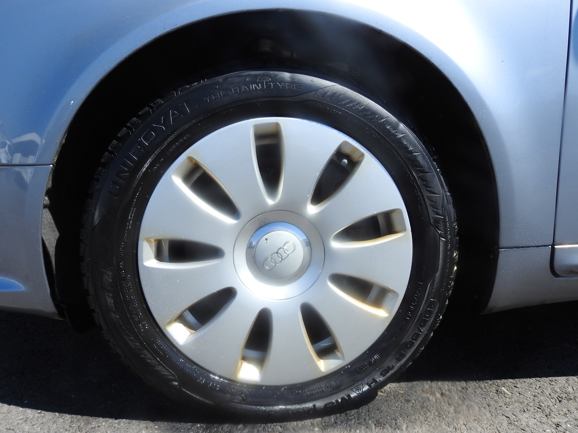 AUDI A4 Limousine 3.0 V6 TDI quattro-image-8