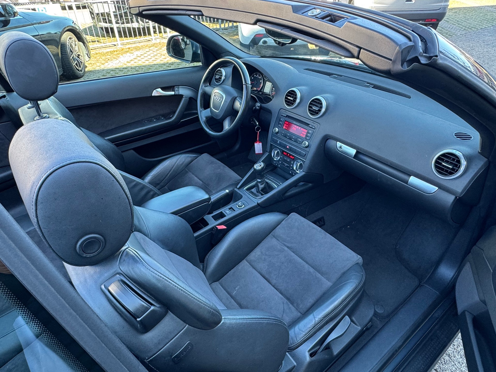 AUDI A3 Cabriolet 1.8 TFSI Sunshine-image-7