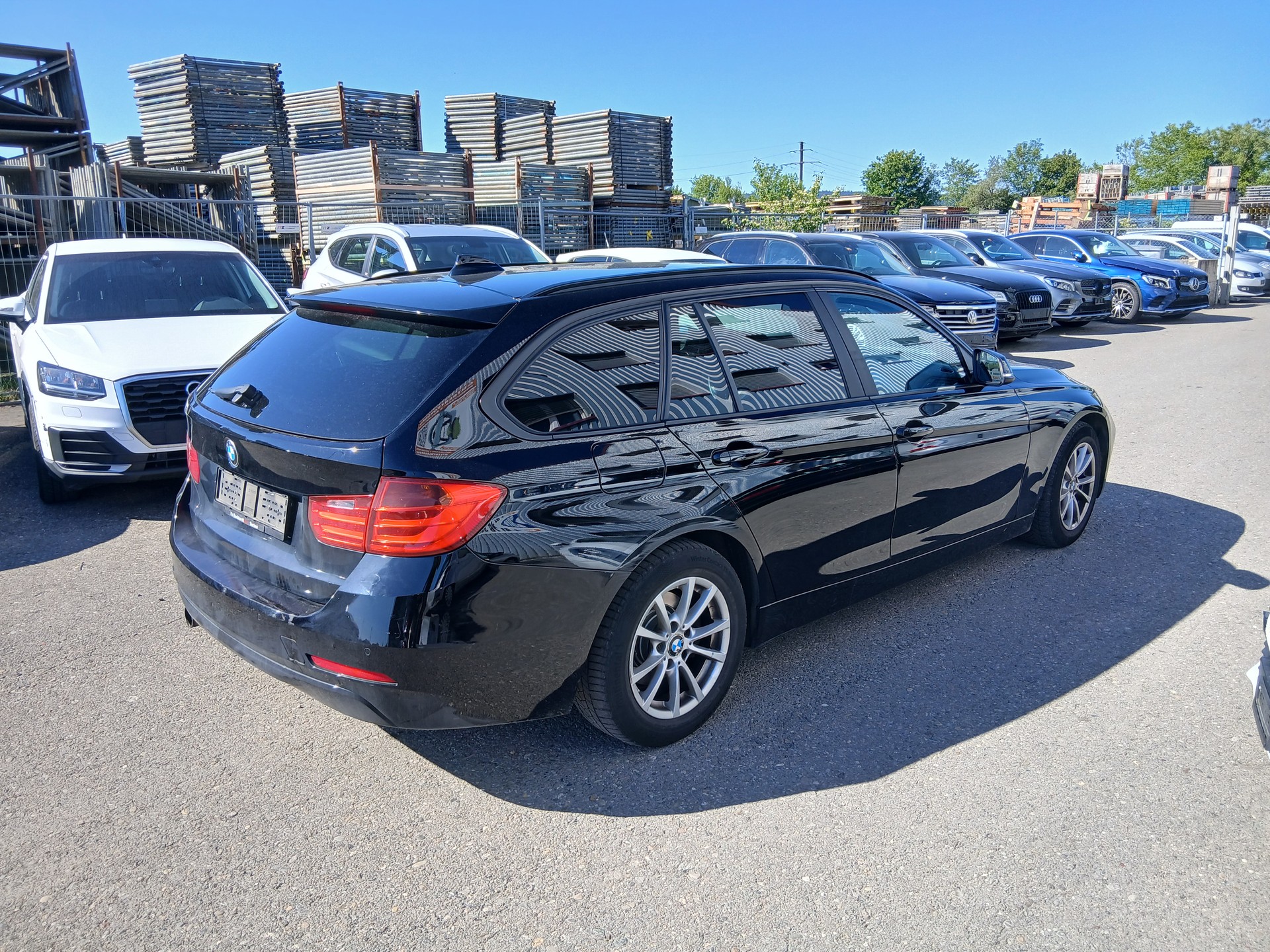 BMW 320i Touring Steptronic-image-3