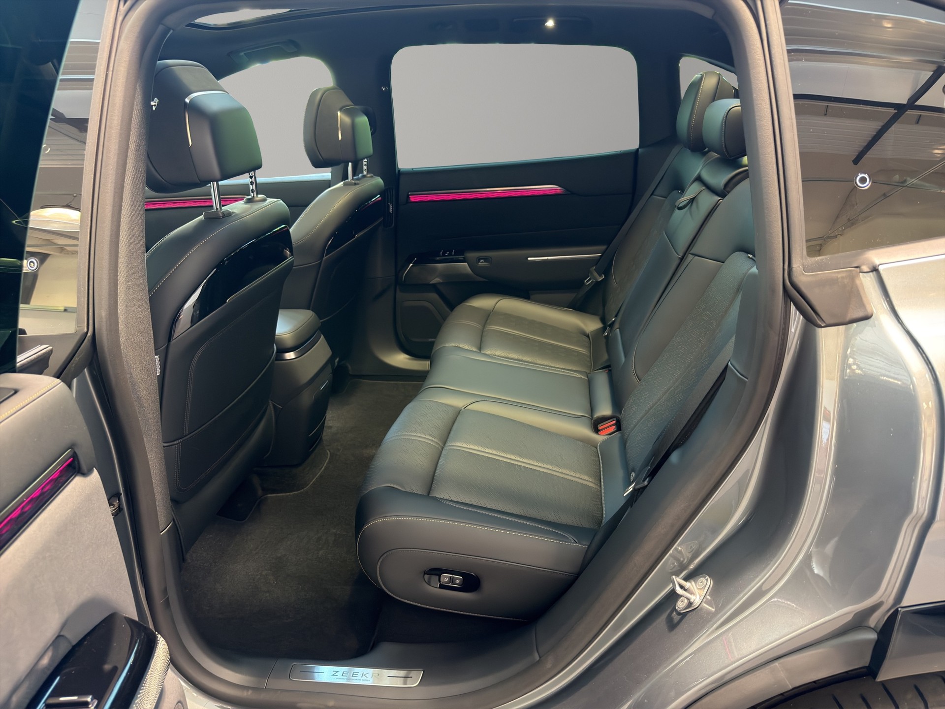 ZEEKR 7X Privilege AWD-image-7
