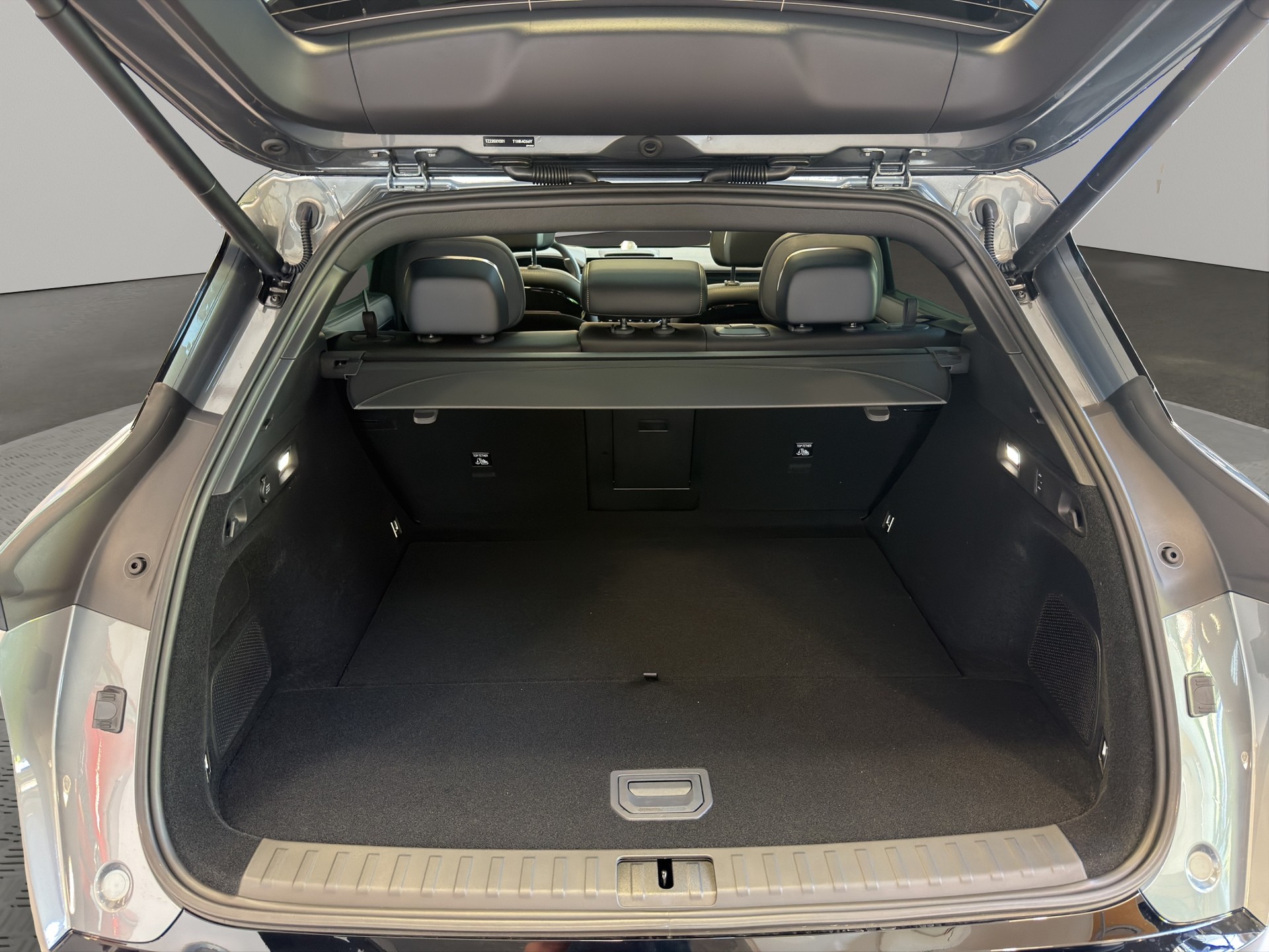 ZEEKR 7X Privilege AWD-image-8
