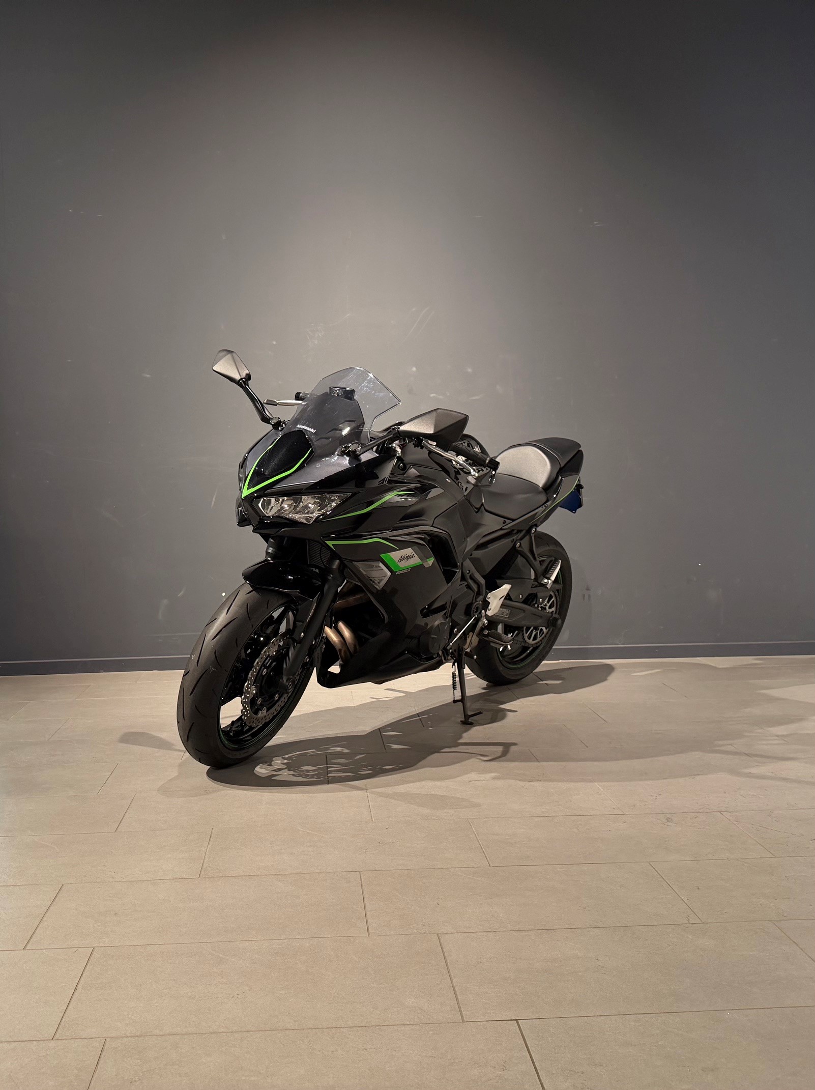 KAWASAKI Ninja 650 (35kW)-showroom-element-2