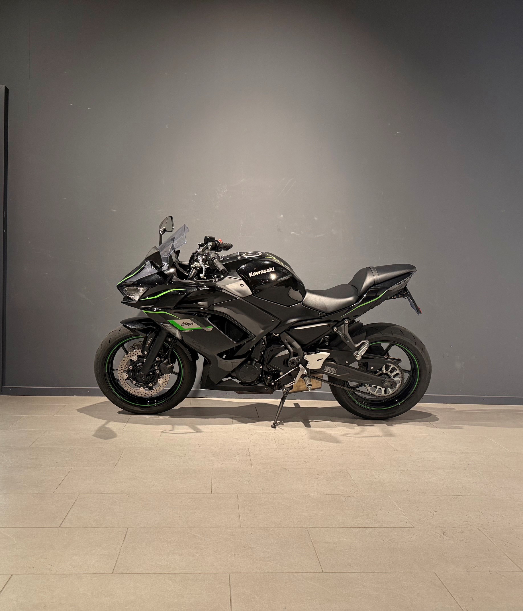 KAWASAKI Ninja 650 (35kW)-showroom-element-3