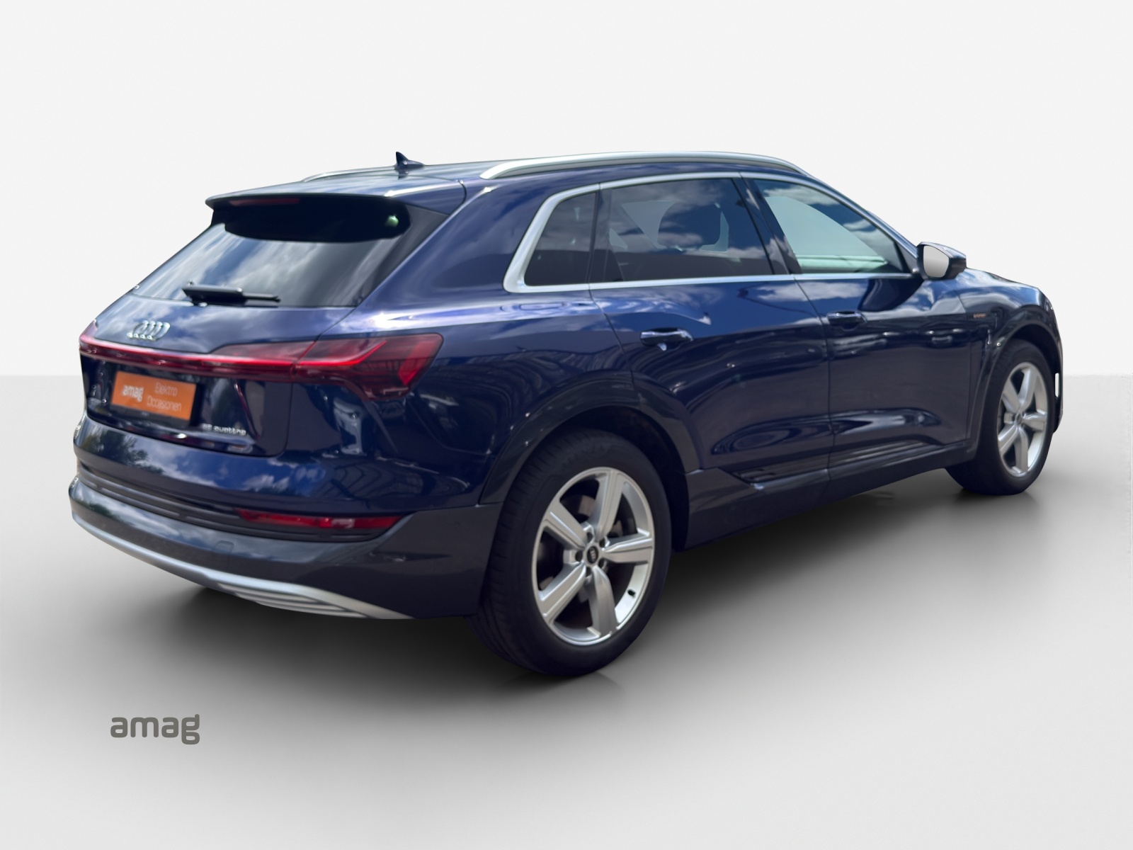 AUDI e-tron 55 Advanced quattro-image-5