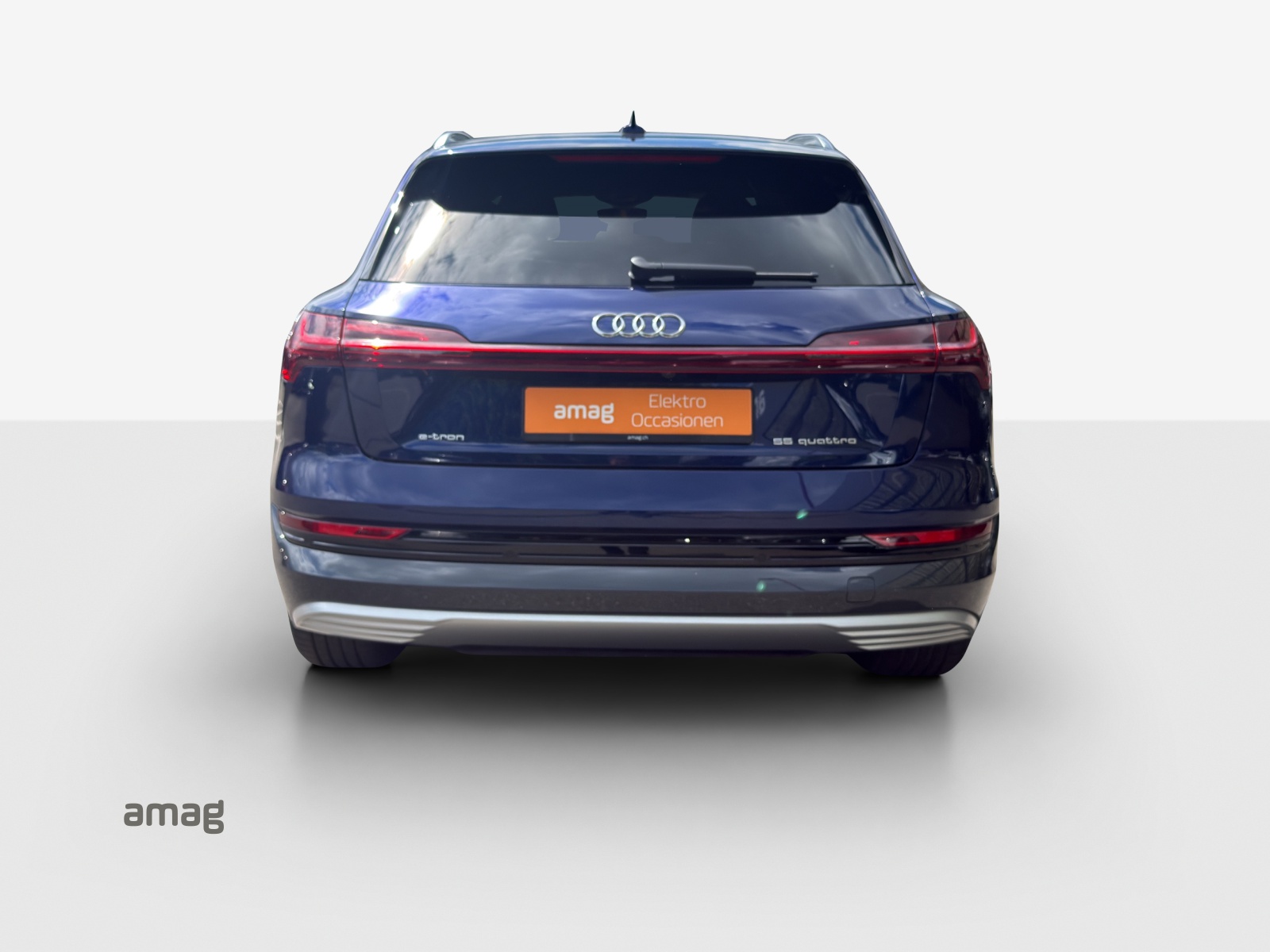 AUDI e-tron 55 Advanced quattro-image-4