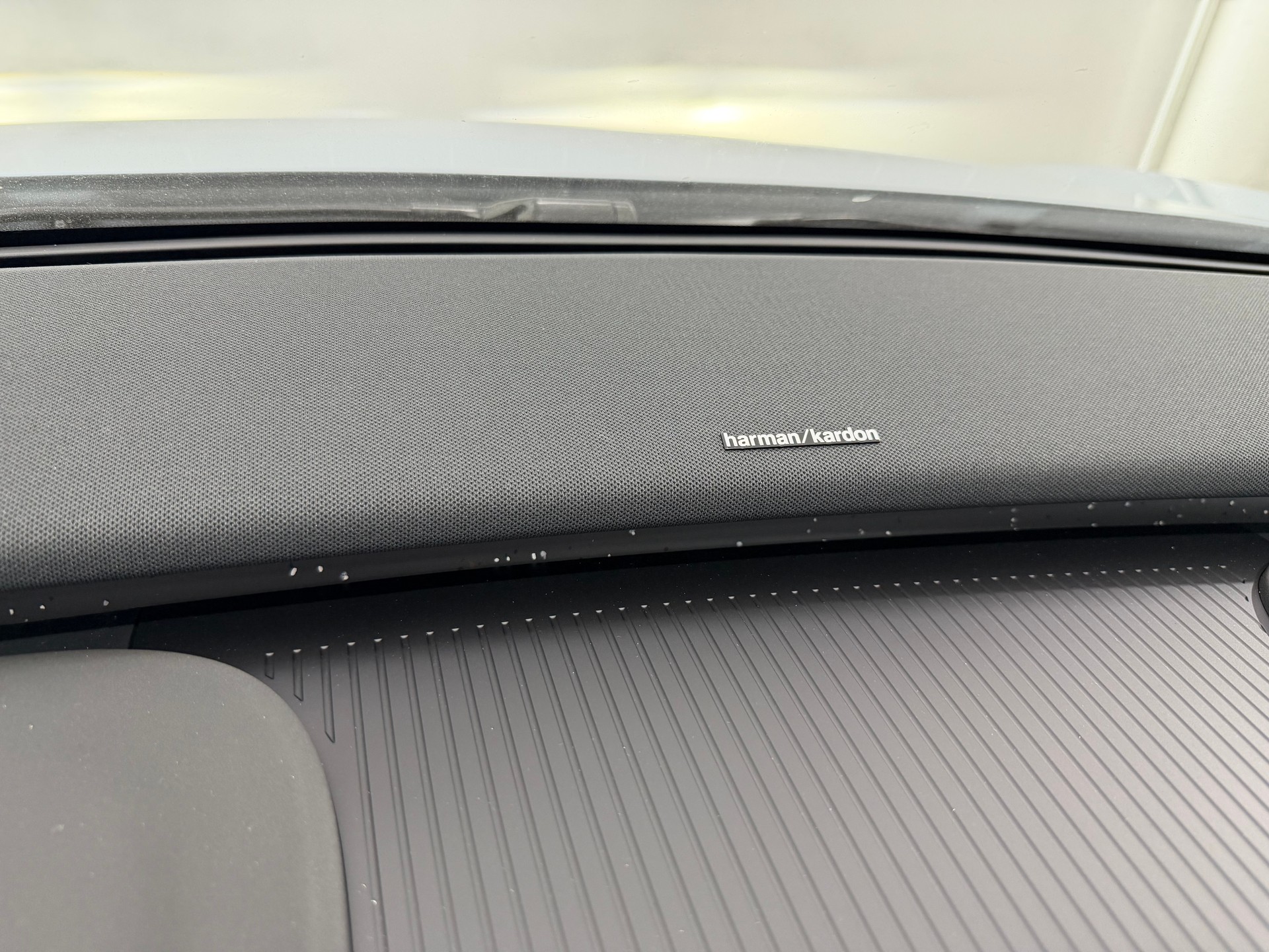 VOLVO EX 30 E60 Twin Ultra Performanc-image-10