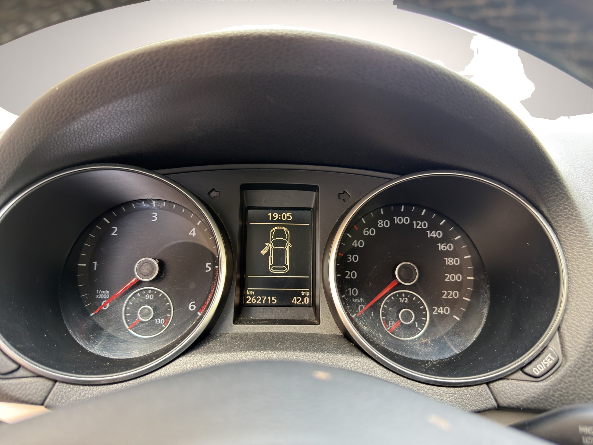 VW Golf 2.0 TDI Highline 4Motion-image-10
