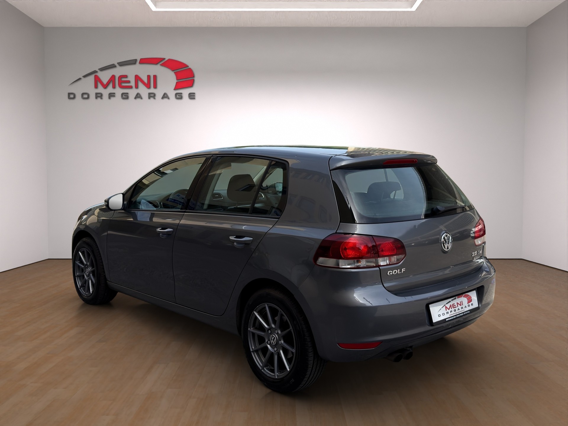 VW Golf 2.0 TDI Highline 4Motion-image-4