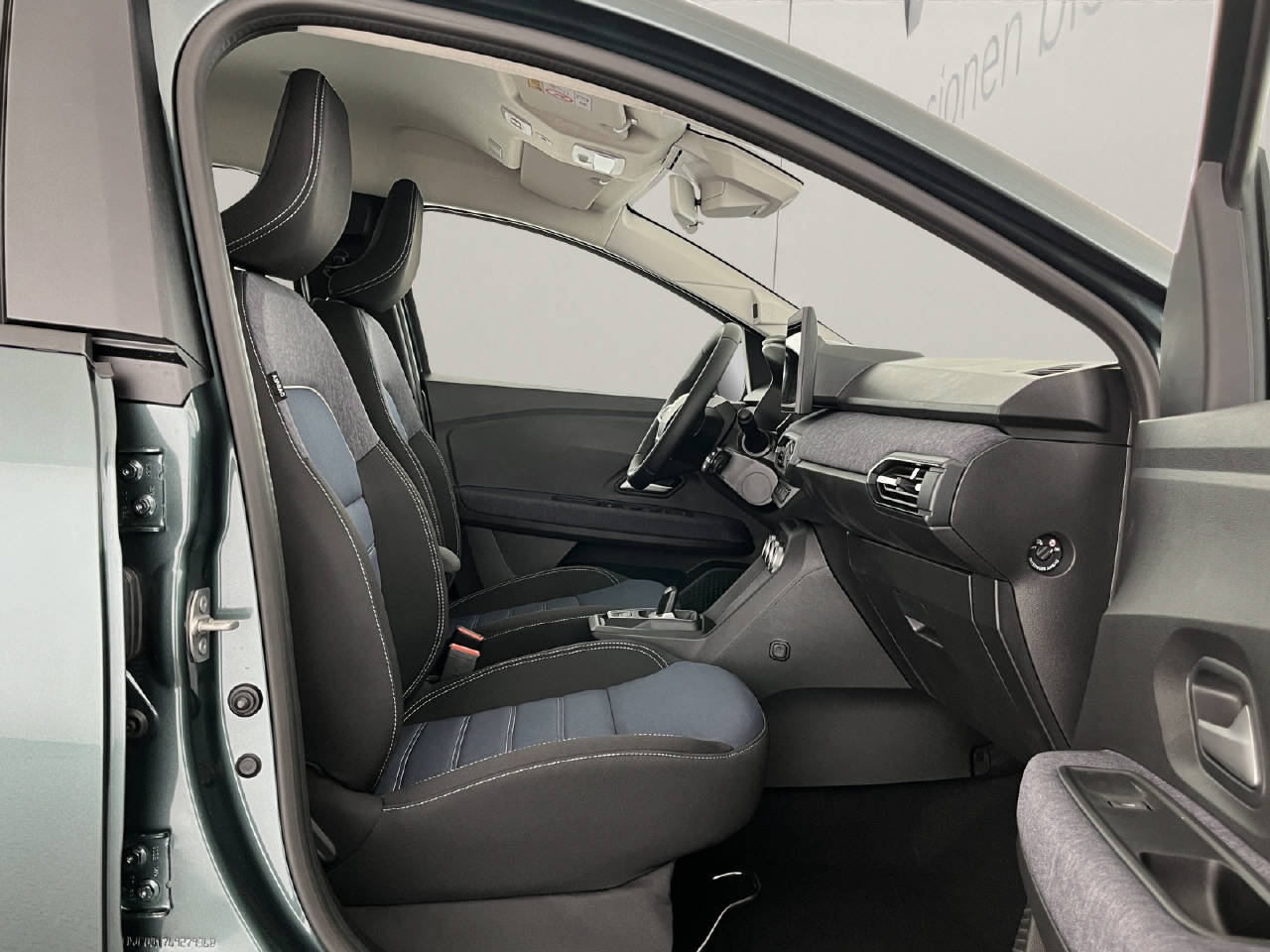 DACIA Jogger 1.8 Hybrid Journey-image-15