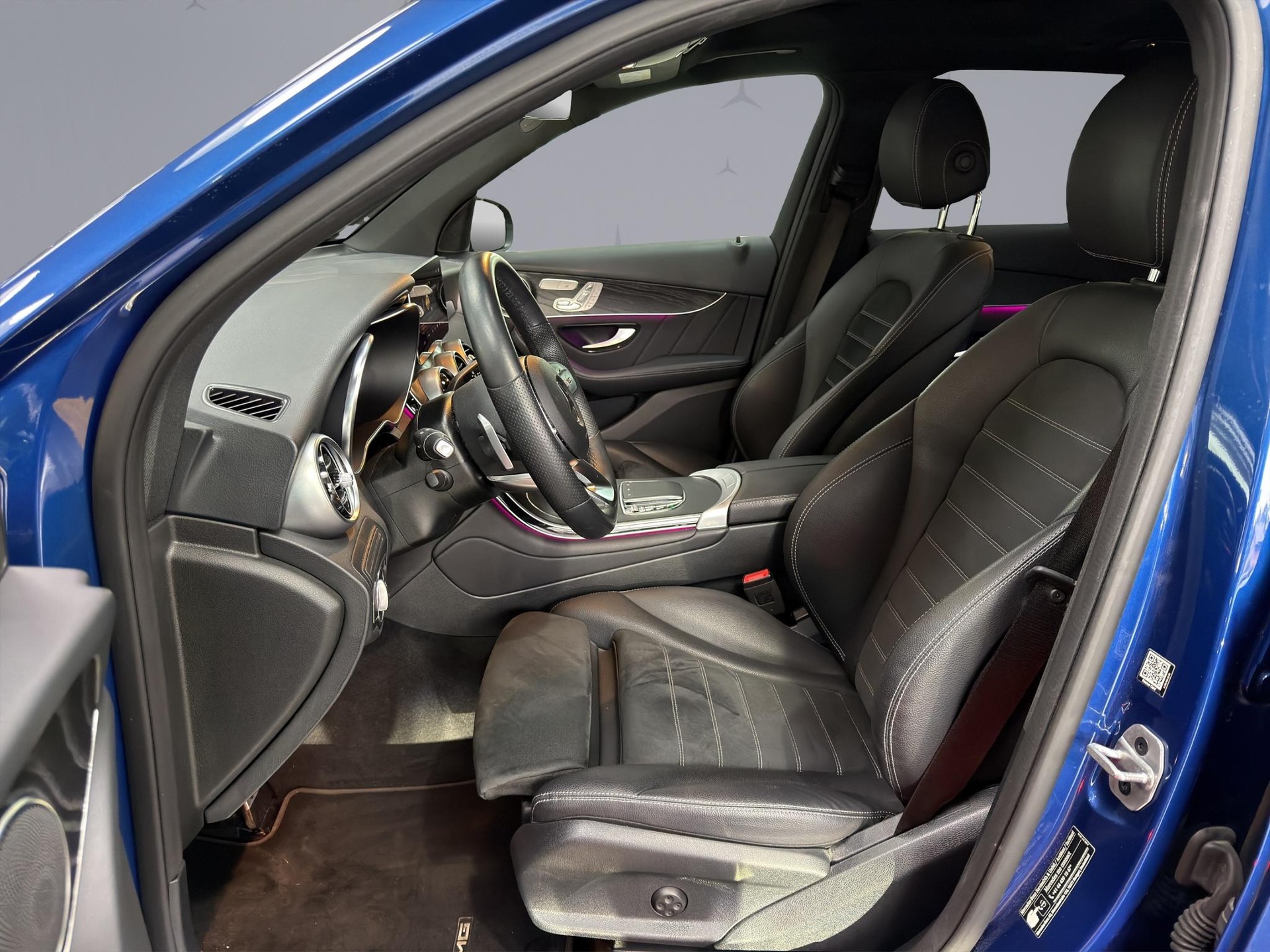 MERCEDES-BENZ GLC 220 d AMG Line 4m-image-8