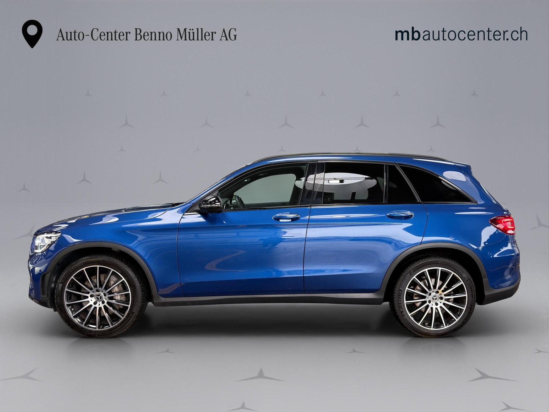 MERCEDES-BENZ GLC 220 d AMG Line 4m-showroom-element-1