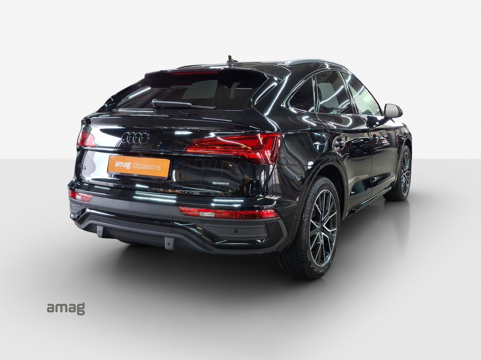 AUDI Q5 Sportback 40 TFSI S line quattro S-tronic-image-4