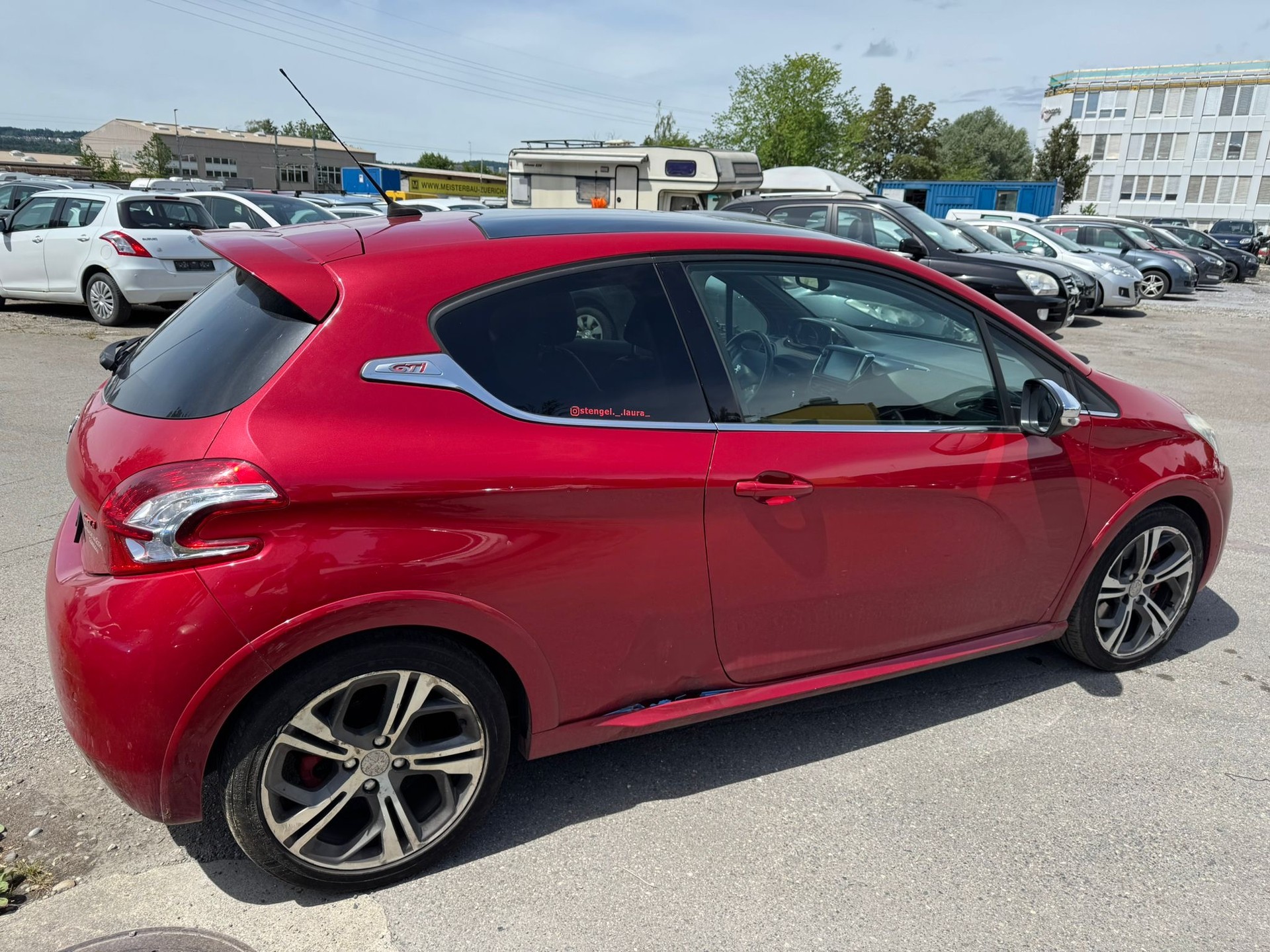 PEUGEOT 208 1.6 Turbo GTi-image-12
