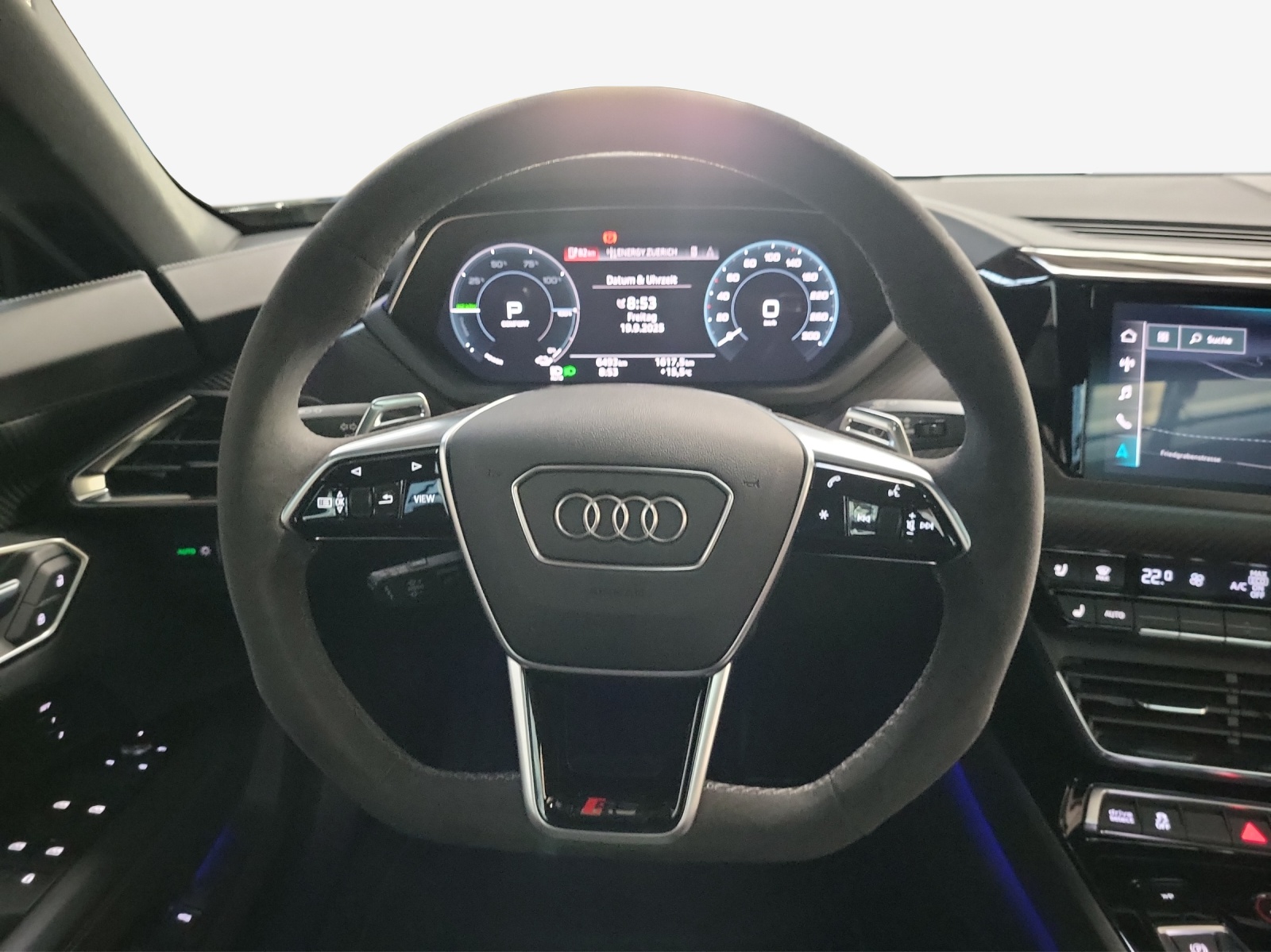 AUDI RS e-tron GT-image-10