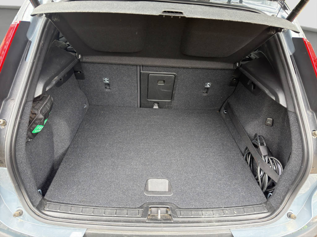 VOLVO XC40 1.5 T5 TE R-Design-image-11