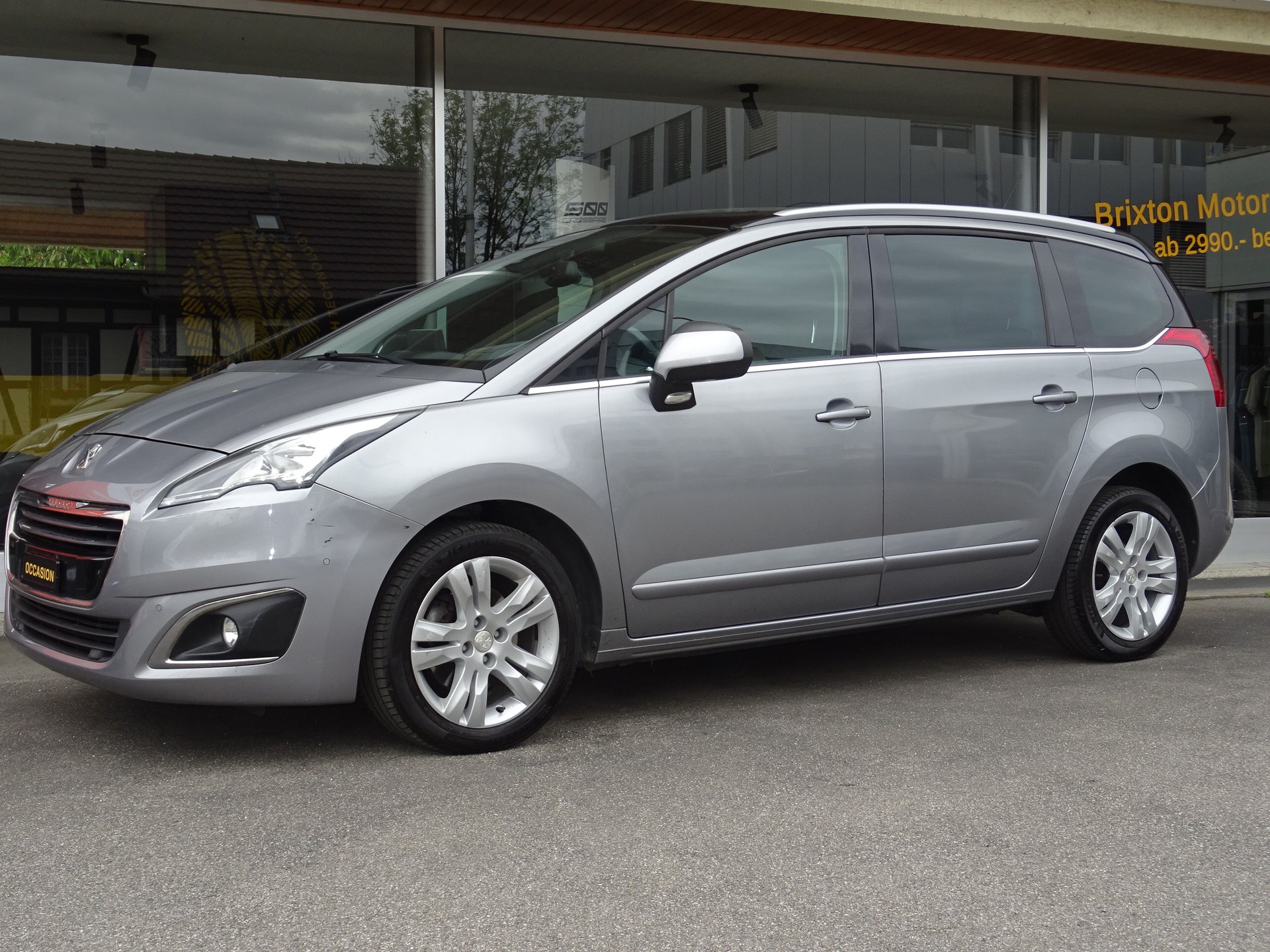 PEUGEOT 5008 2.0 HDI Allure-image-1
