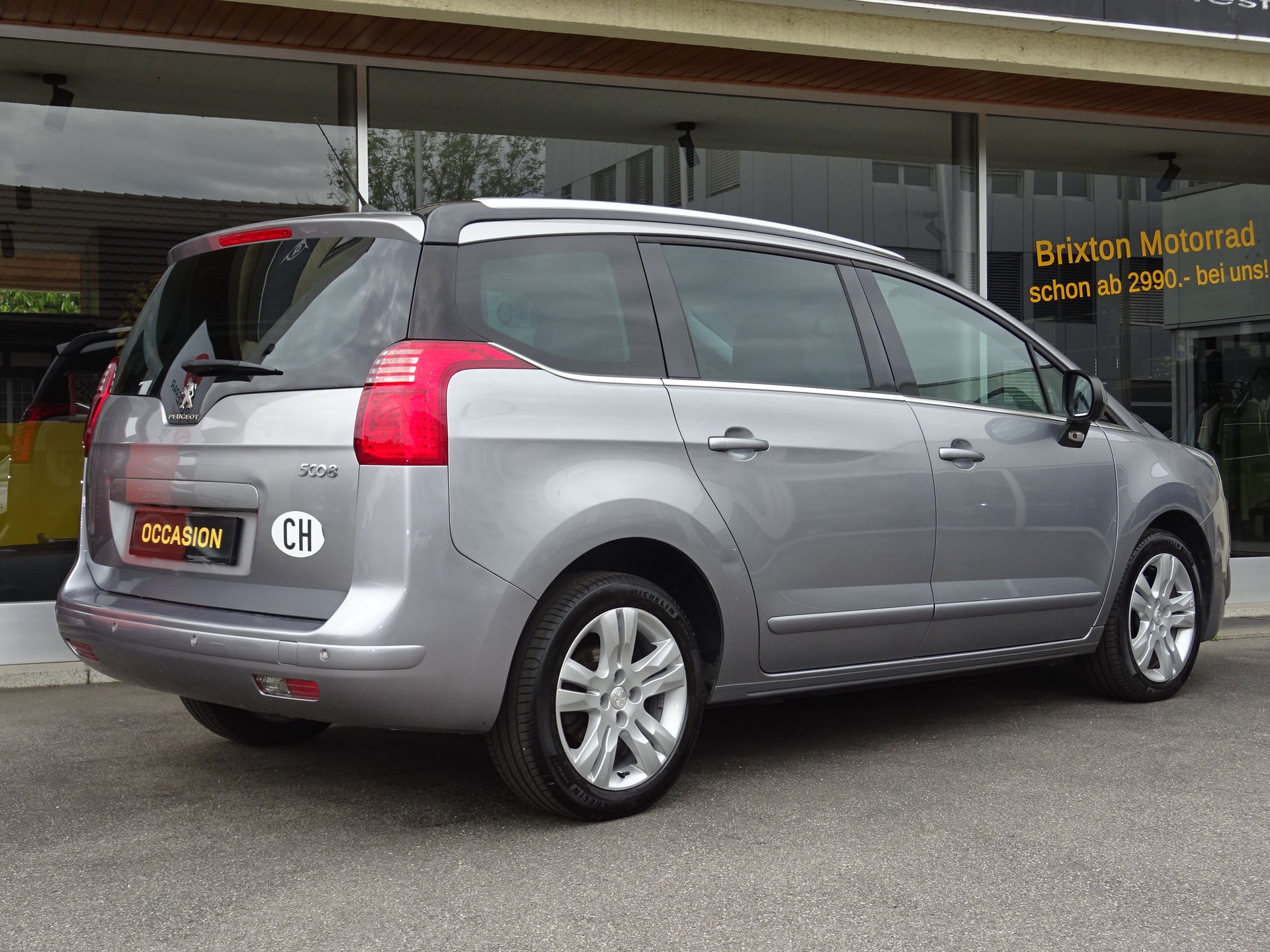 PEUGEOT 5008 2.0 HDI Allure-image-3