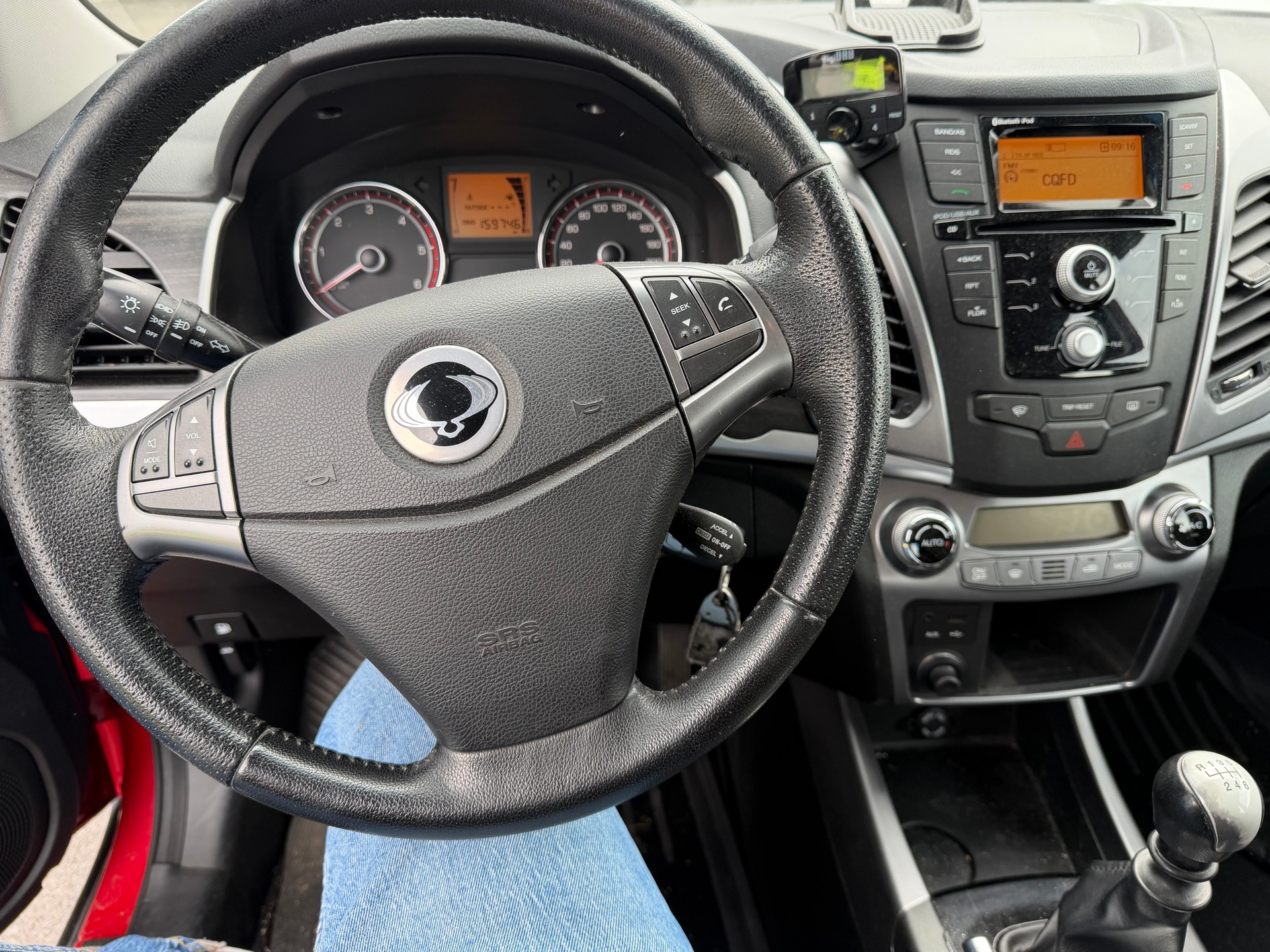 KGM-SsangYong Korando 2.0 e-XDI Plus Edition 4WD-image-1