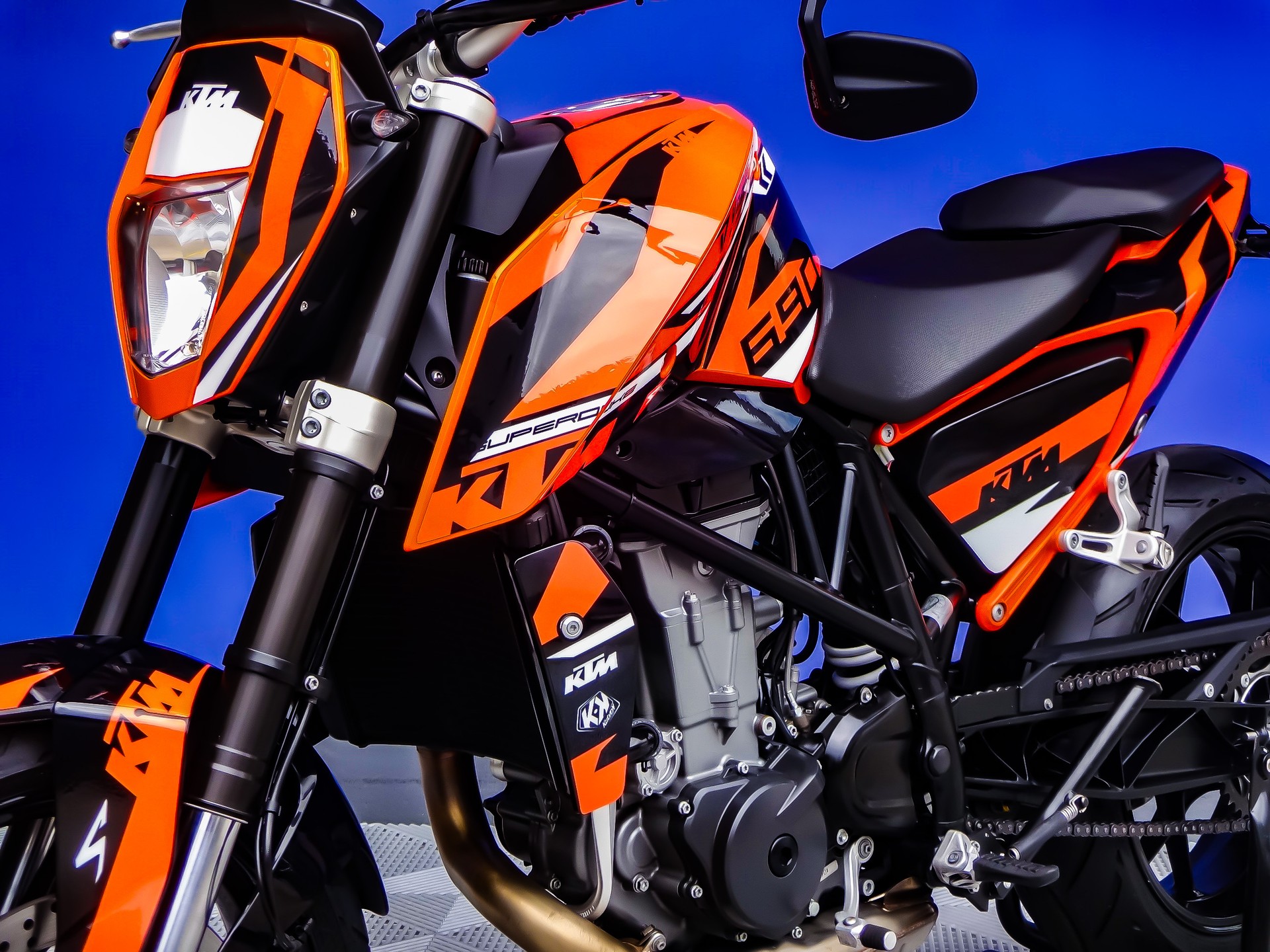 KTM 690 Duke ABS-image-8