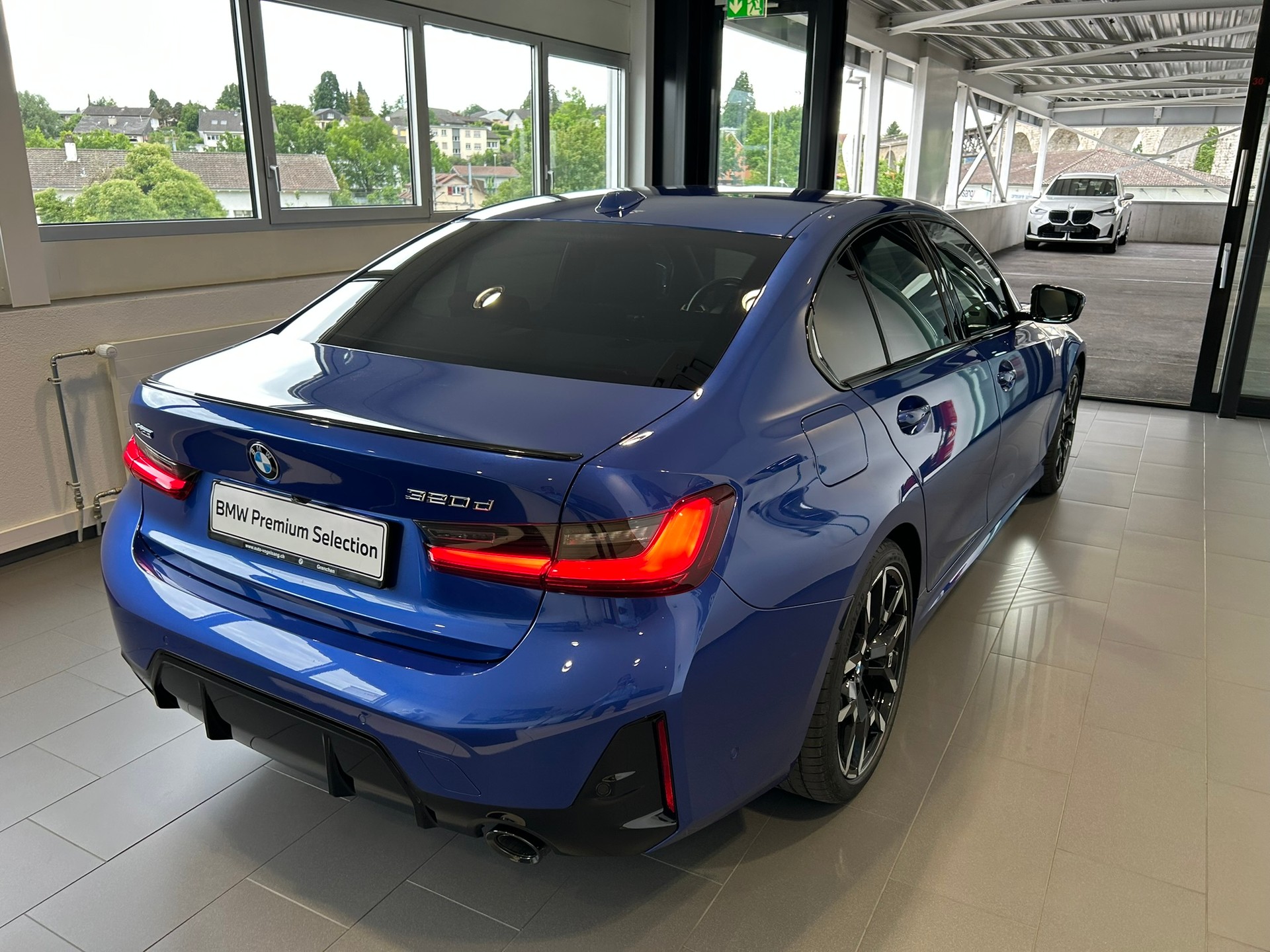 BMW 320d xDrive 48V Steptronic M Sport Pro-image-6