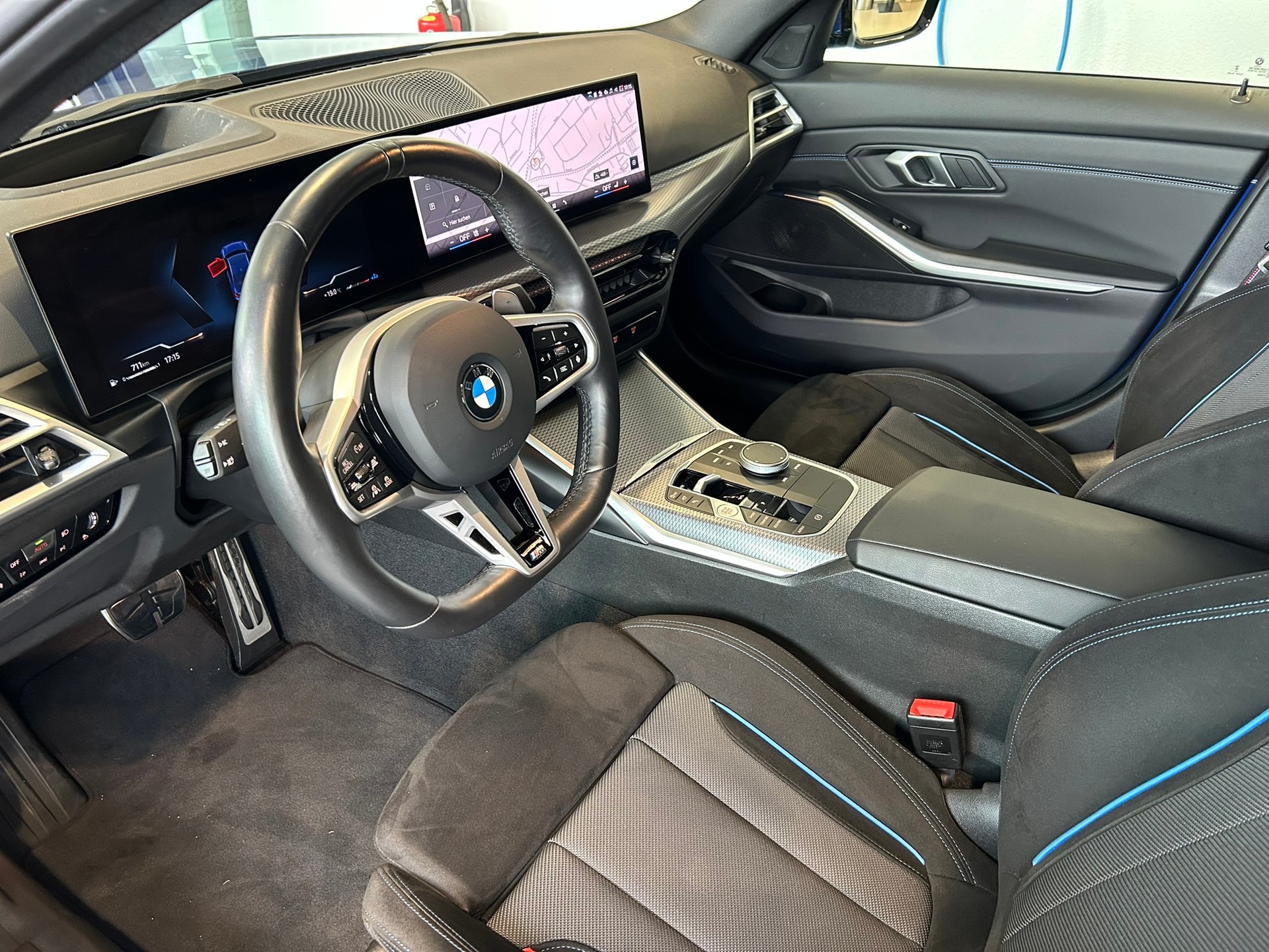 BMW 320d xDrive 48V Steptronic M Sport Pro-image-21
