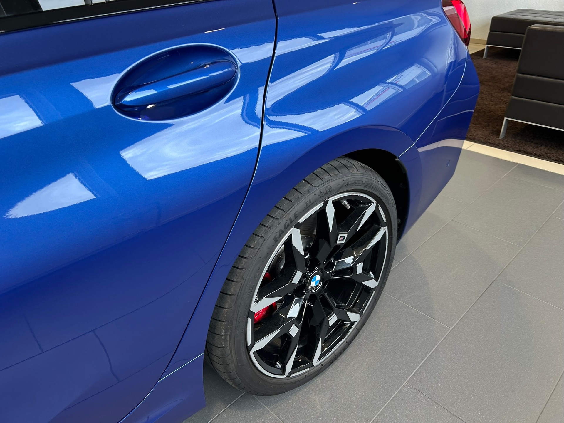 BMW 320d xDrive 48V Steptronic M Sport Pro-image-15