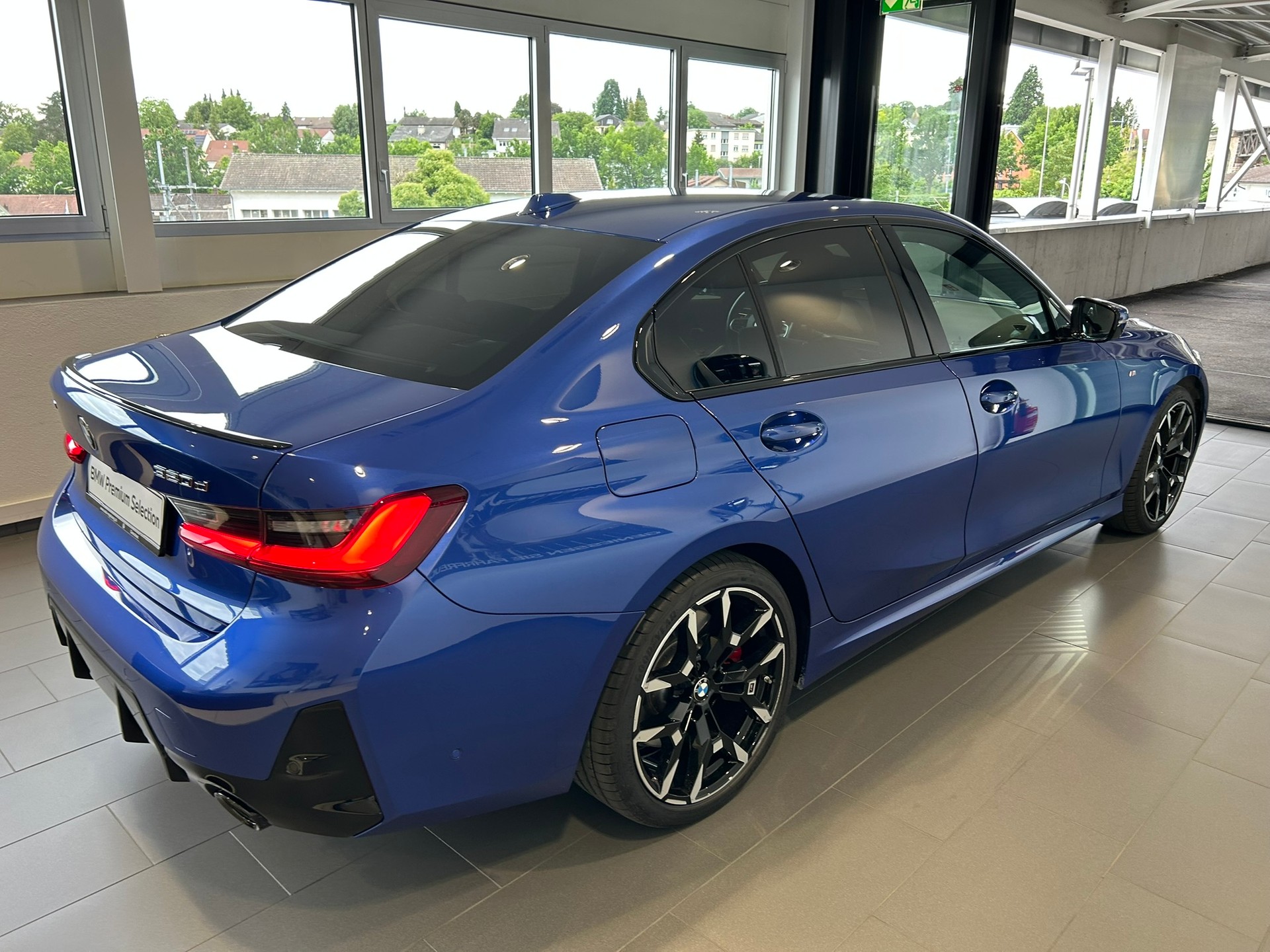 BMW 320d xDrive 48V Steptronic M Sport Pro-image-4