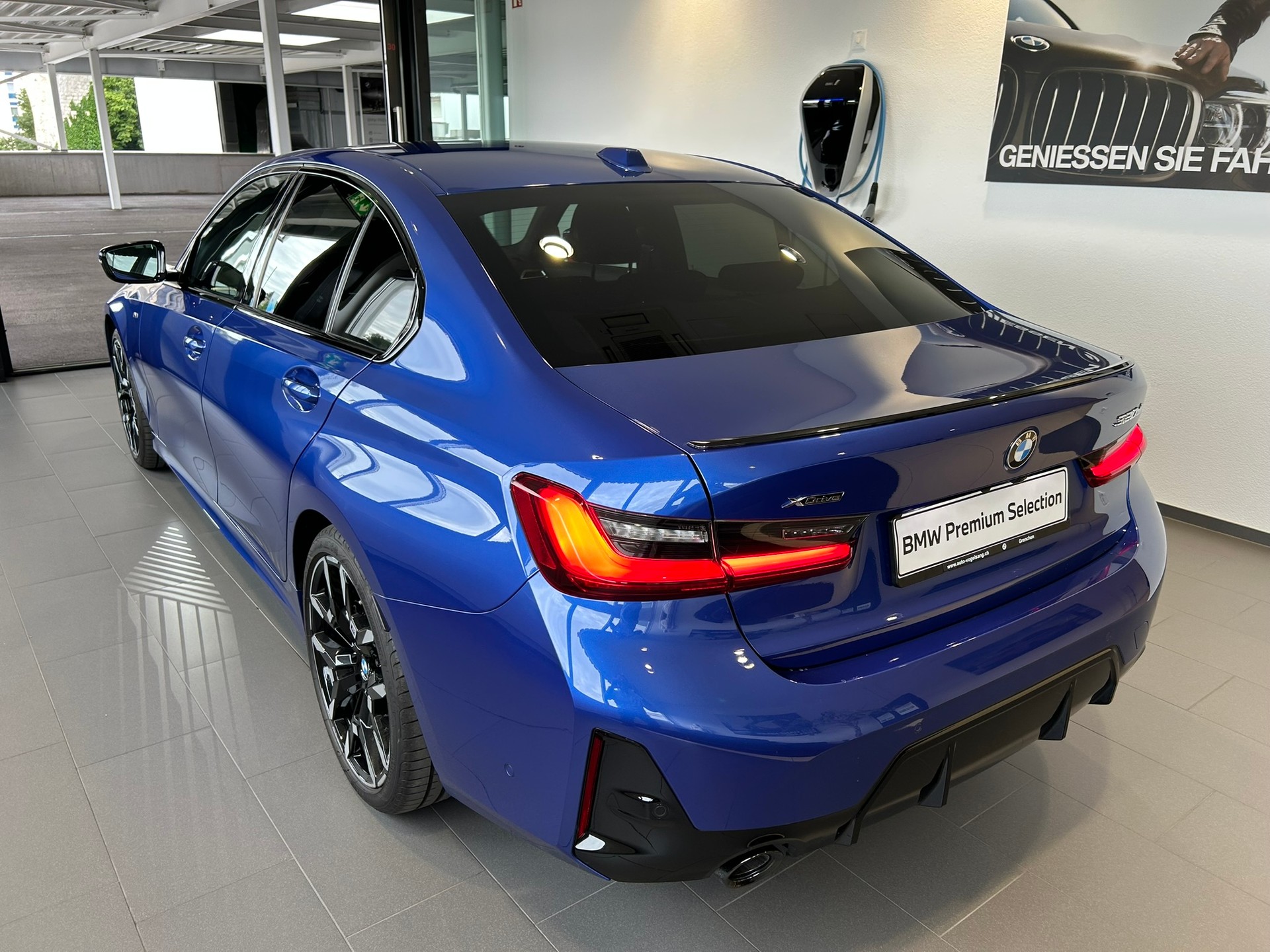 BMW 320d xDrive 48V Steptronic M Sport Pro-image-10
