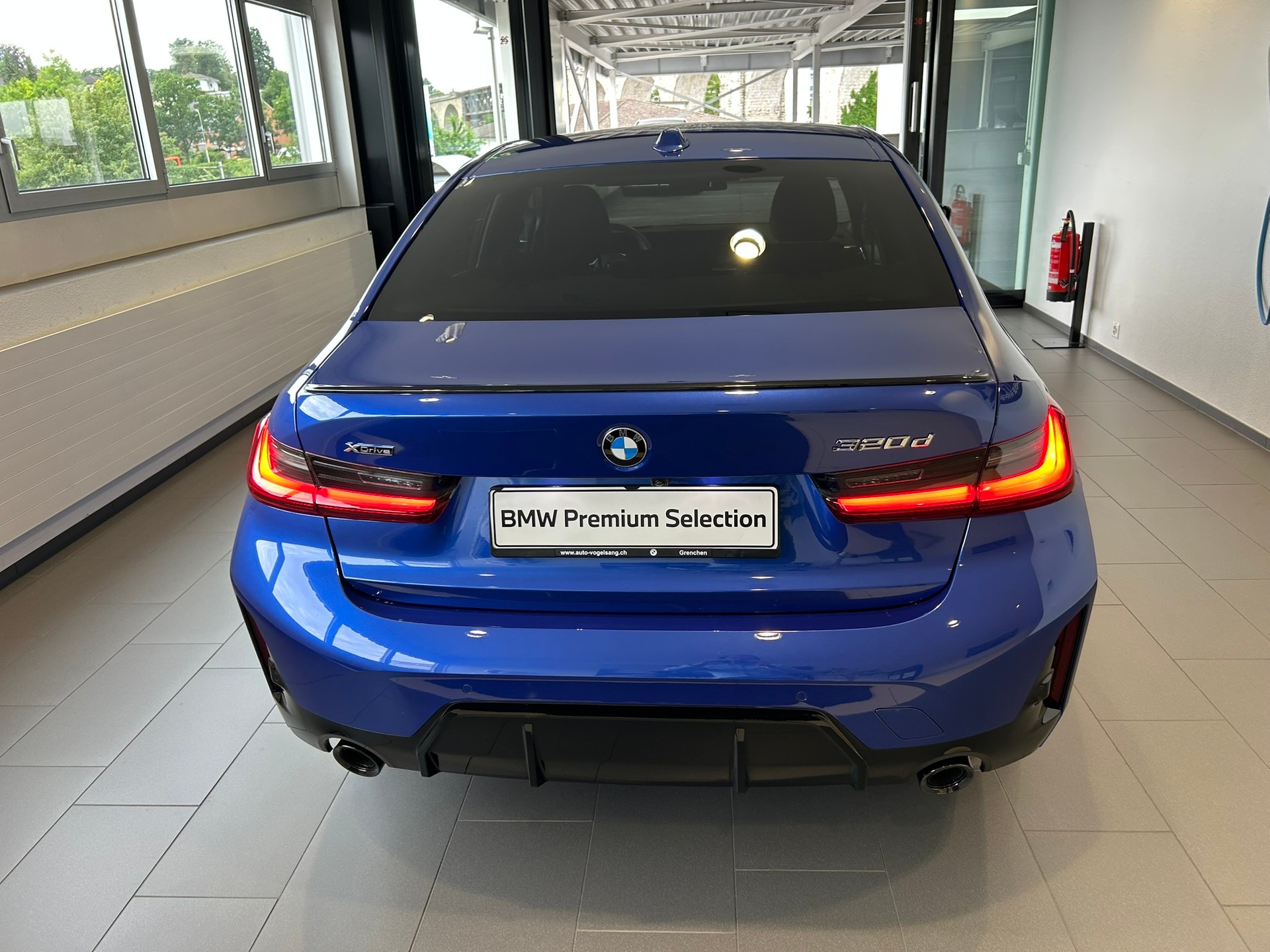 BMW 320d xDrive 48V Steptronic M Sport Pro-image-8