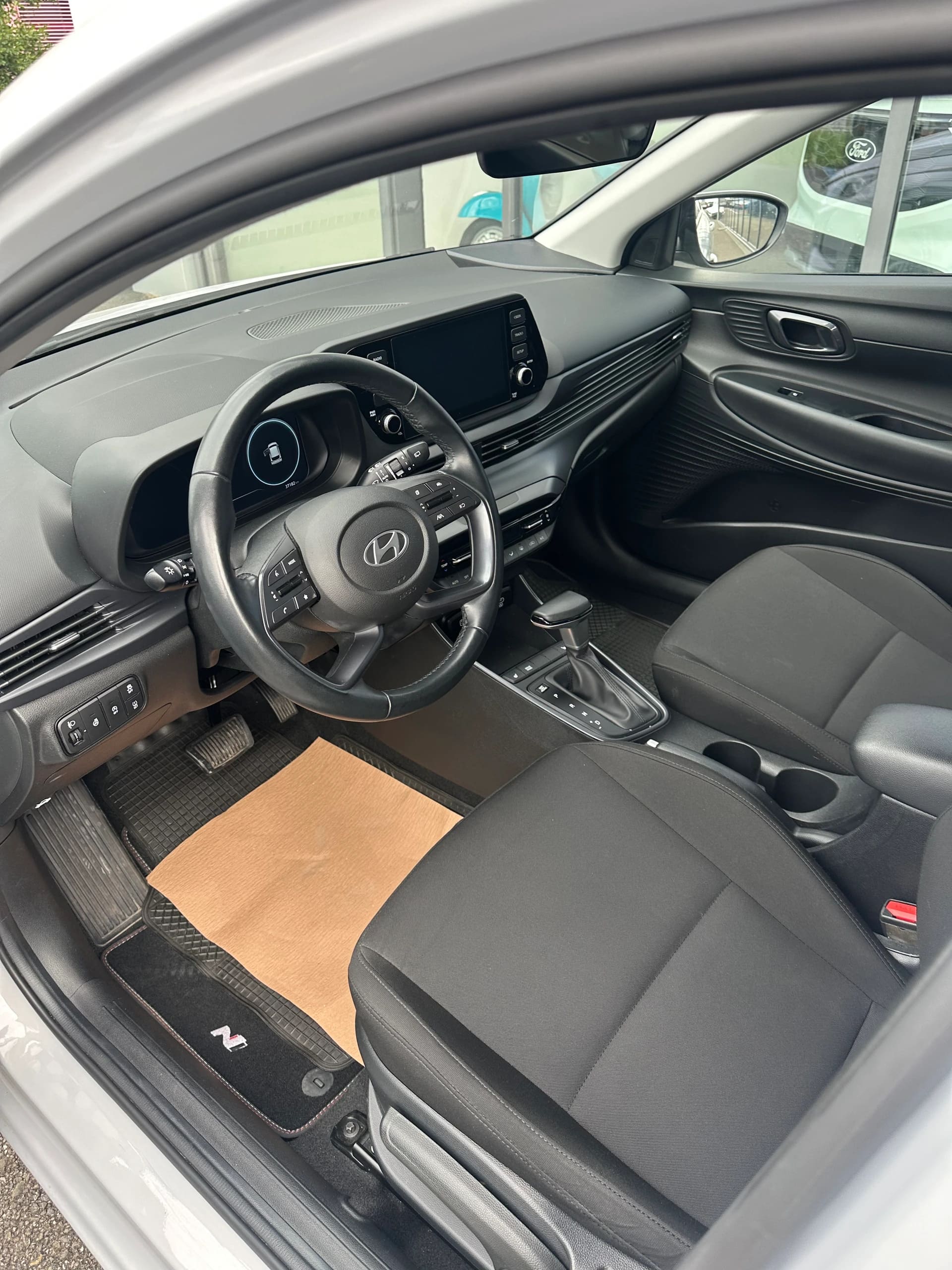HYUNDAI i20 1.0 T-GDi Vertex-image-9