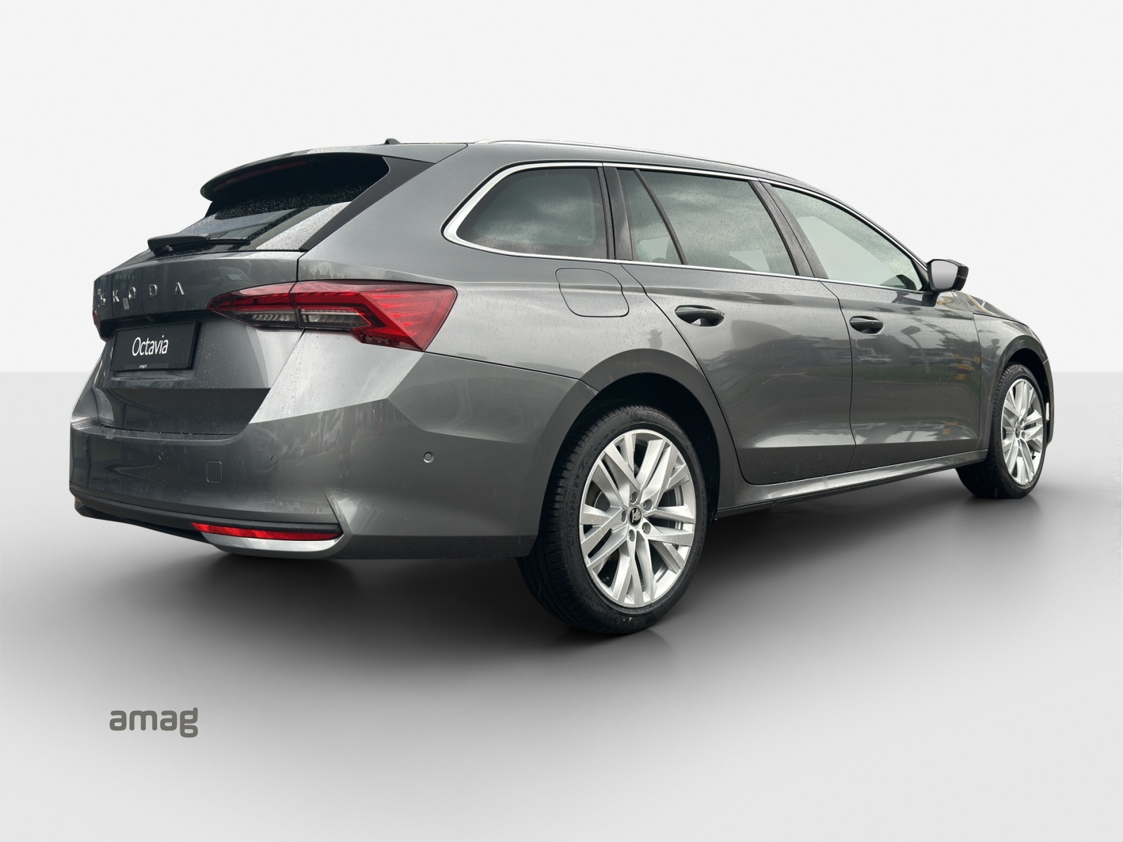 SKODA Octavia Combi 2.0 TDI DSG Selection-image-4