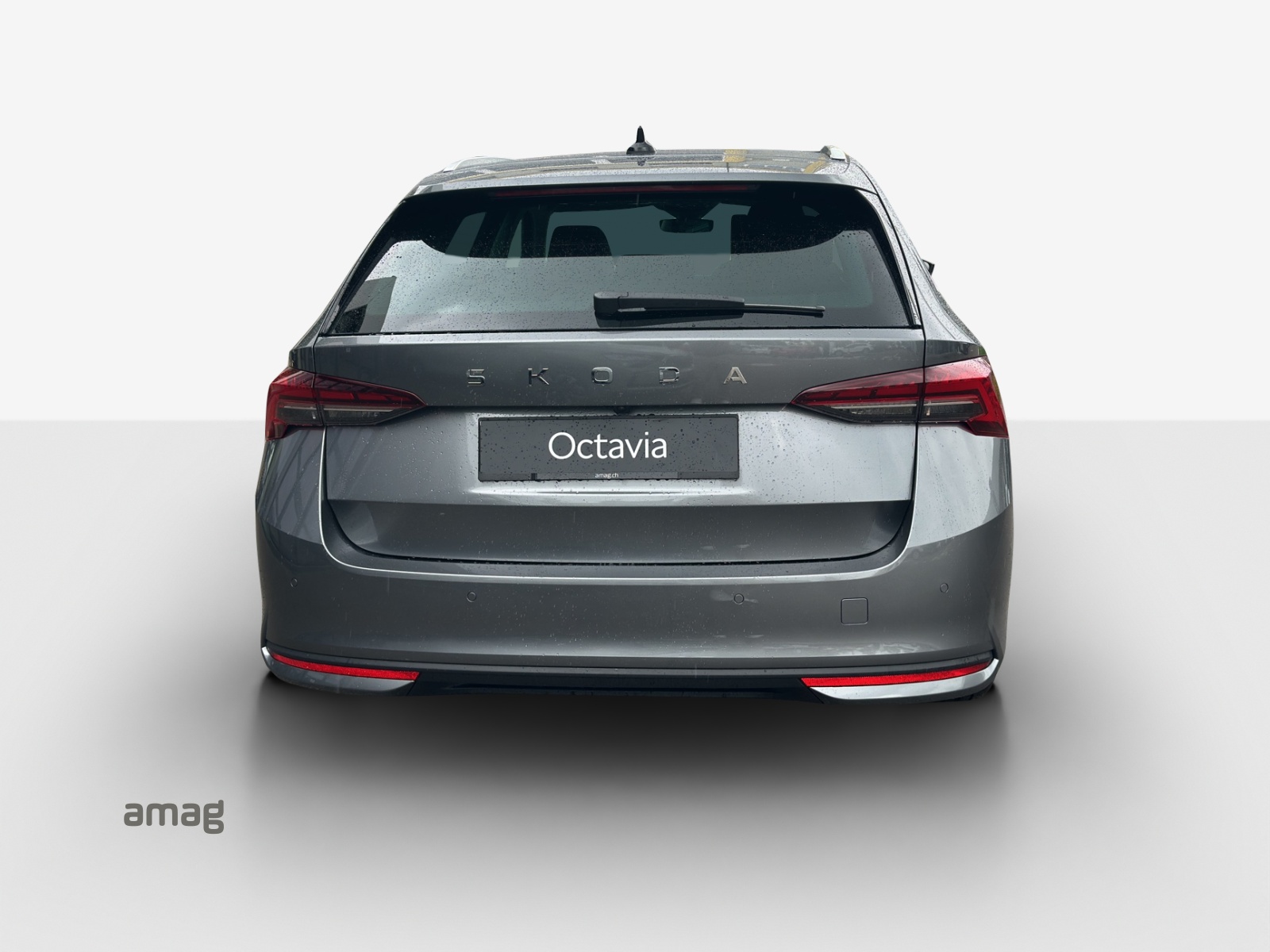 SKODA Octavia Combi 2.0 TDI DSG Selection-image-3
