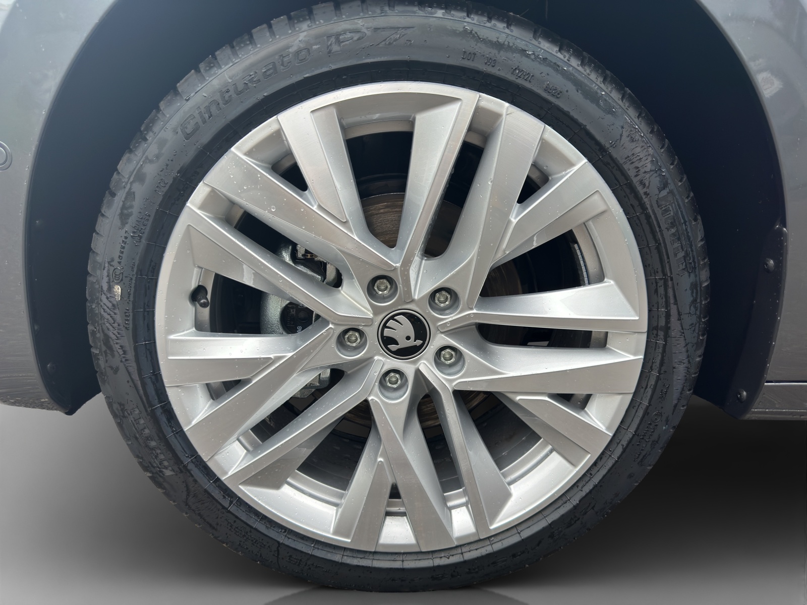 SKODA Octavia Combi 2.0 TDI DSG Selection-image-13
