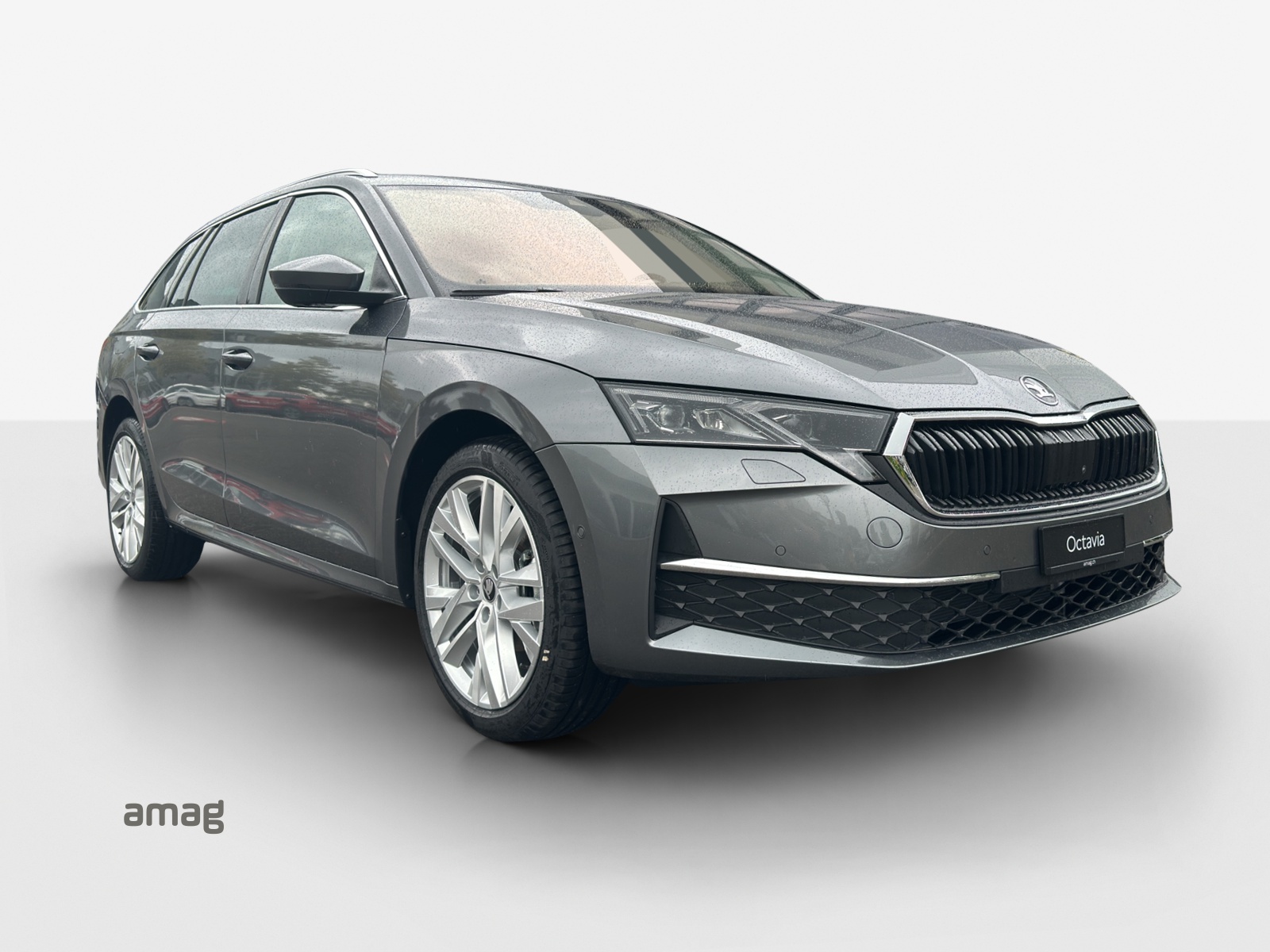 SKODA Octavia Combi 2.0 TDI DSG Selection-image-5