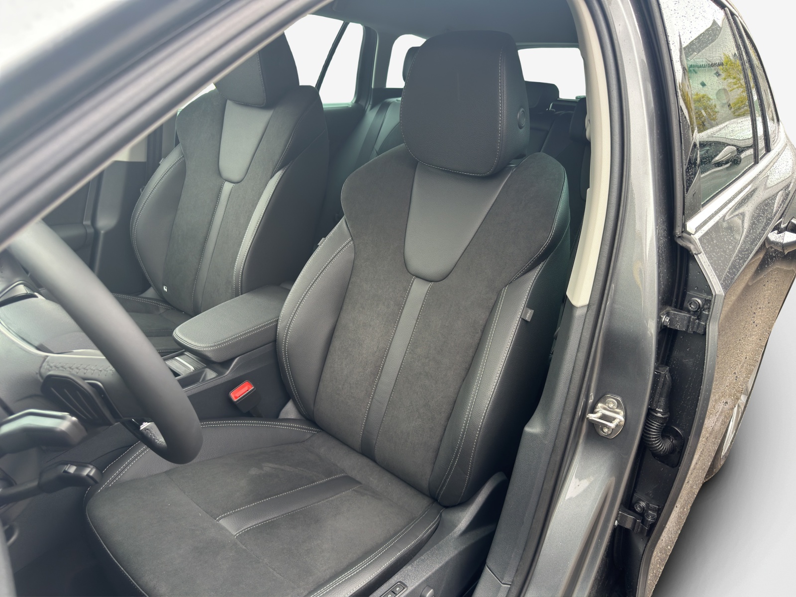 SKODA Octavia Combi 2.0 TDI DSG Selection-image-7