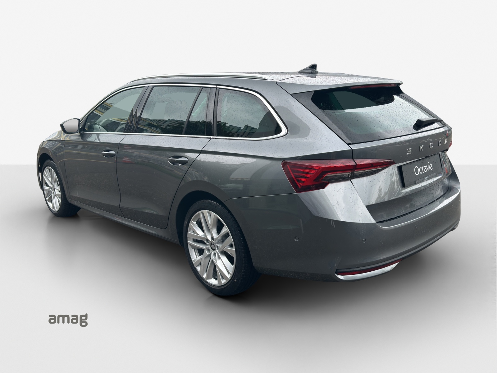 SKODA Octavia Combi 2.0 TDI DSG Selection-image-2