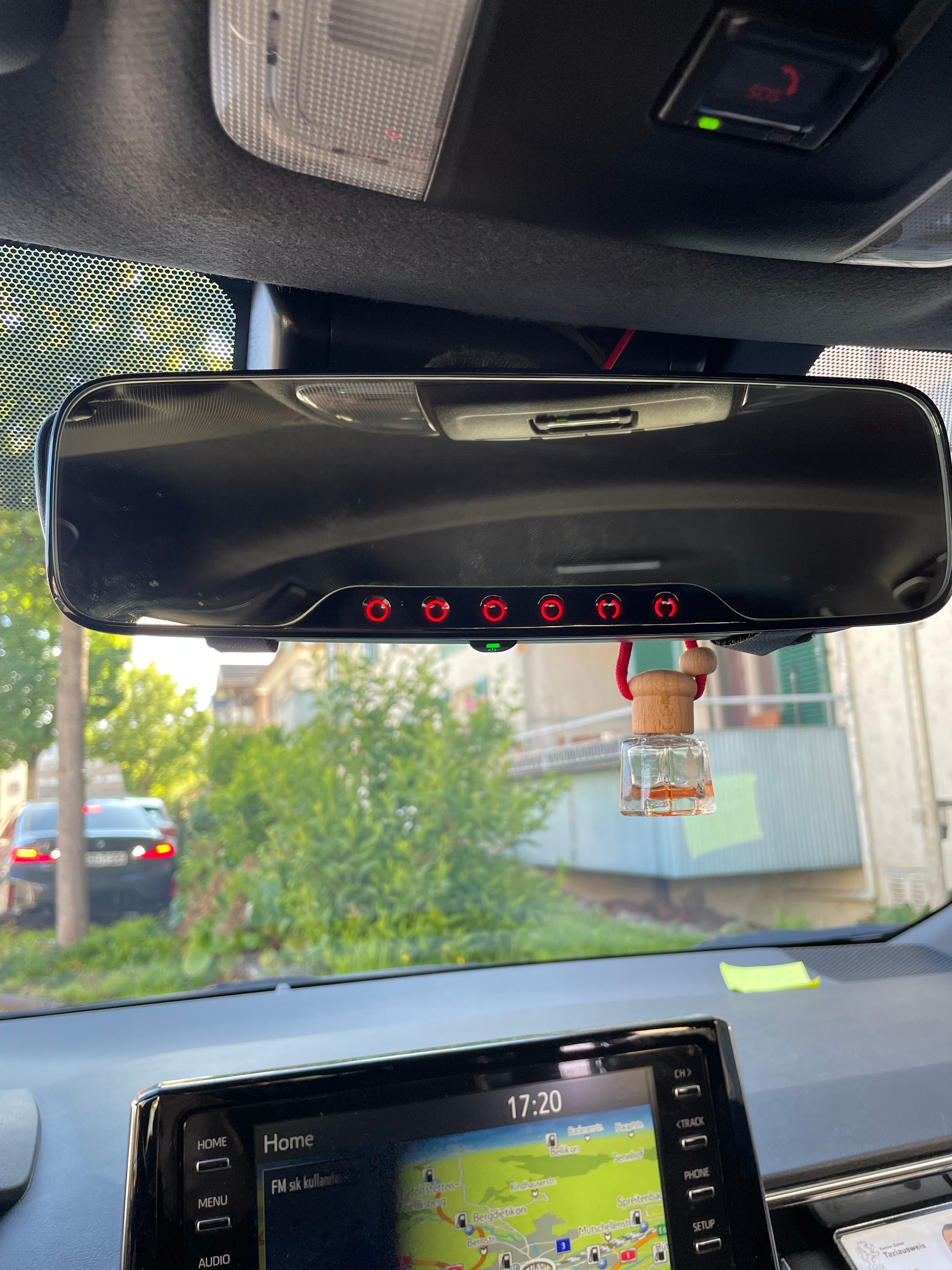 TOYOTA 1.8 HSD Comfort-image-4