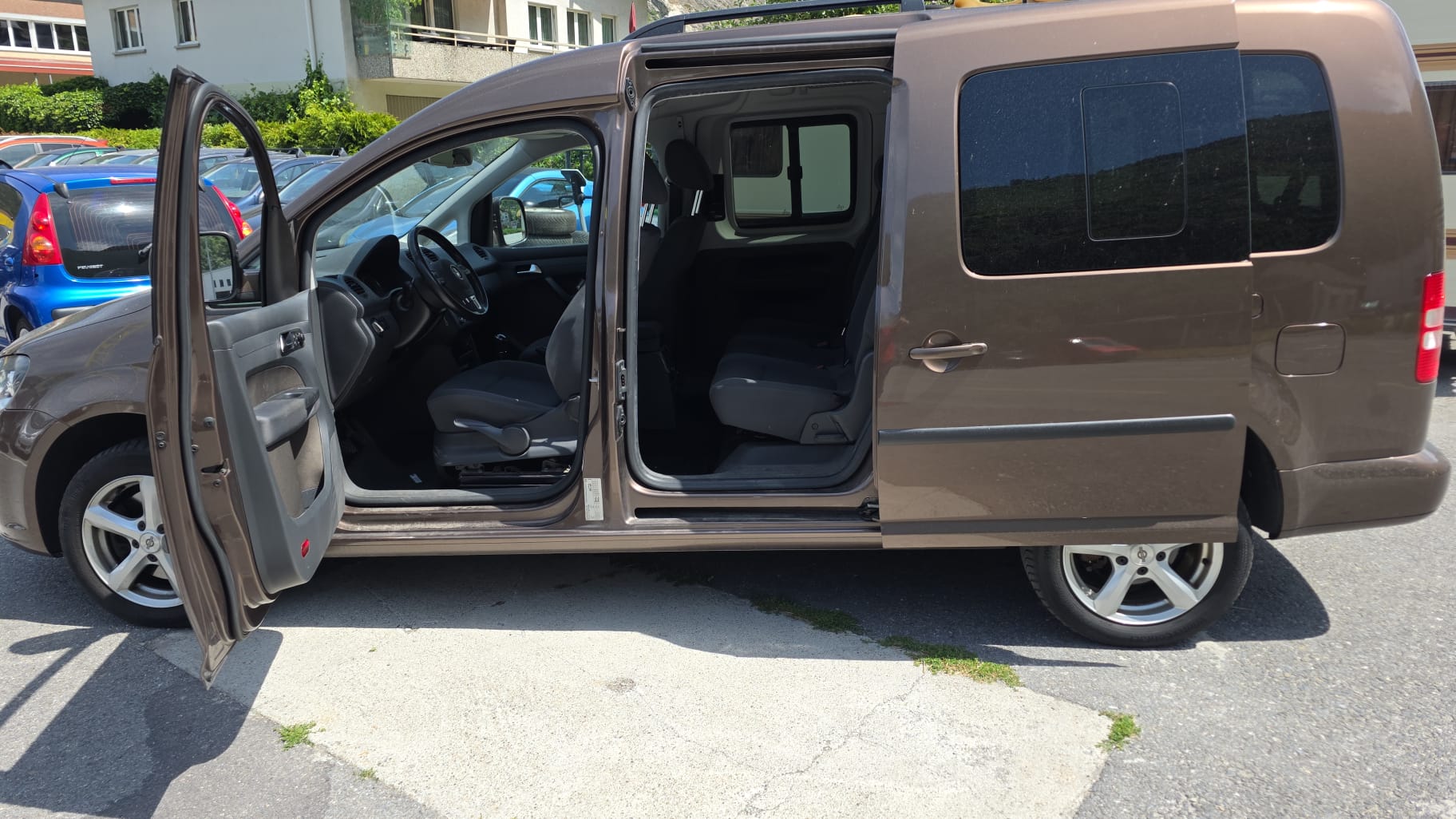 VW Caddy Maxi 2.0 TDI CR 4Motion Trendline-image-7